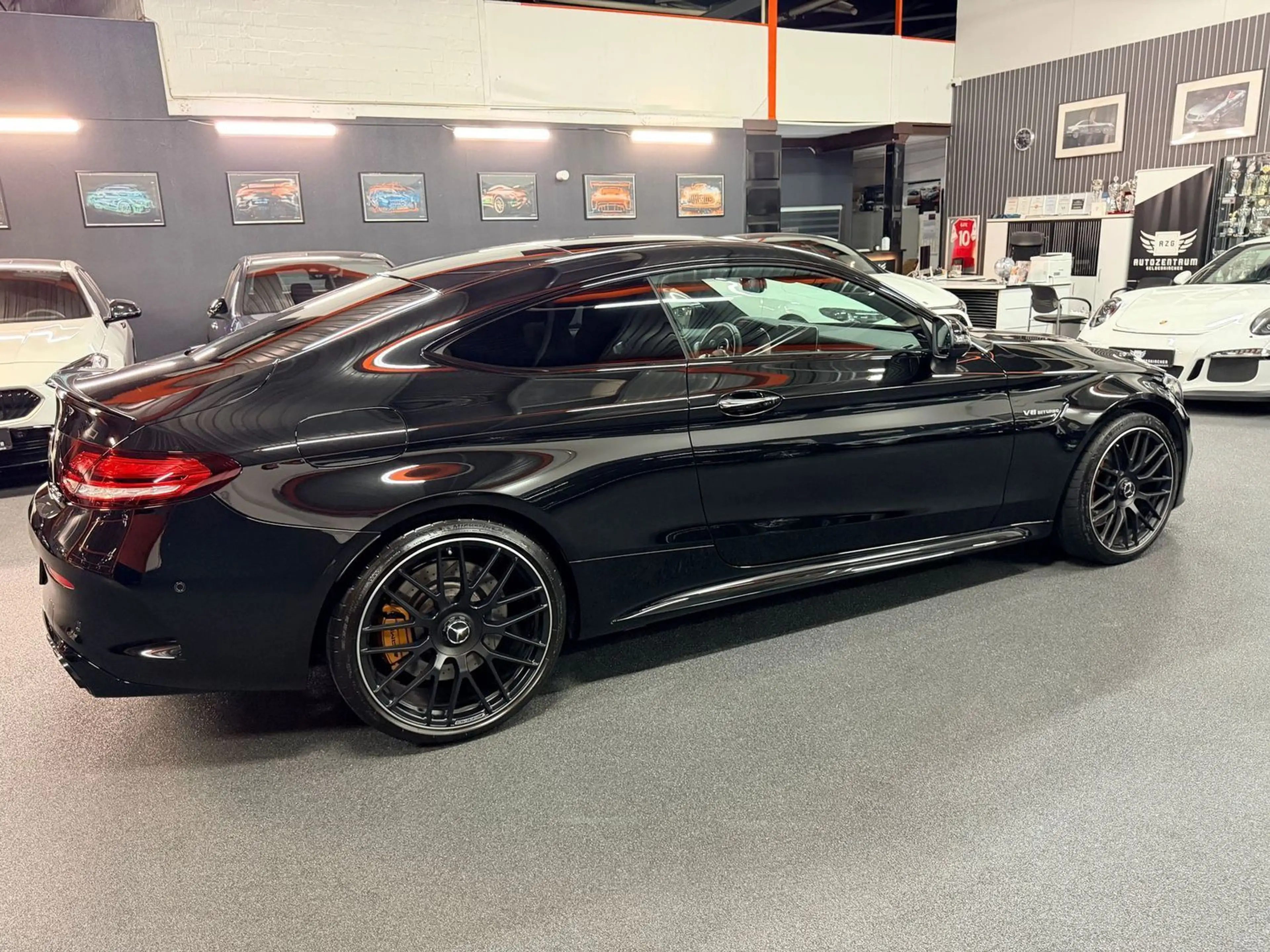 Mercedes-Benz C 63 AMG Coupé PANO/DISTR/LEDER/BURM/MLTBEAM/NIG — photo 12