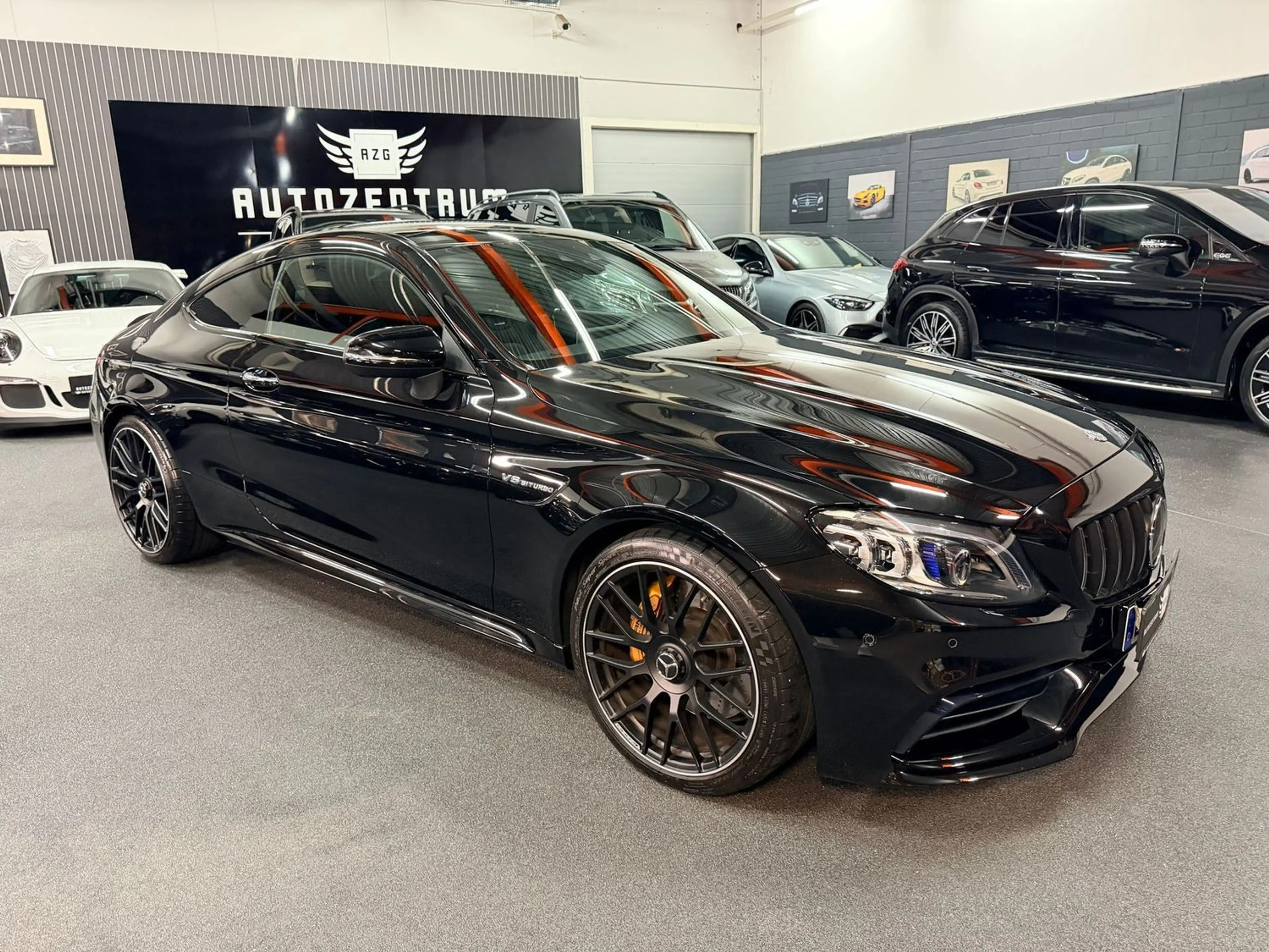 Mercedes-Benz C 63 AMG Coupé PANO/DISTR/LEDER/BURM/MLTBEAM/NIG — photo 5
