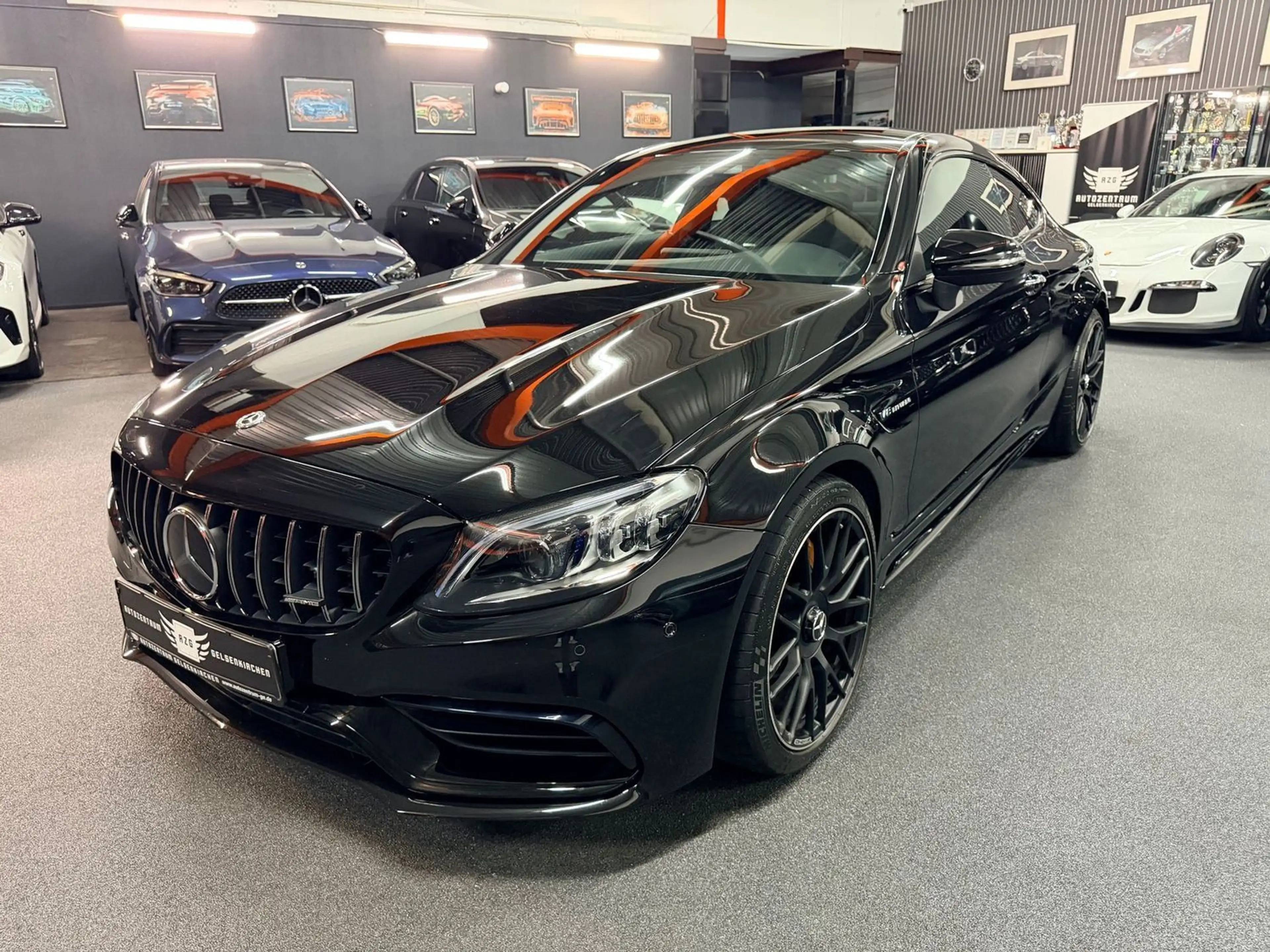 Mercedes-Benz C 63 AMG Coupé PANO/DISTR/LEDER/BURM/MLTBEAM/NIG