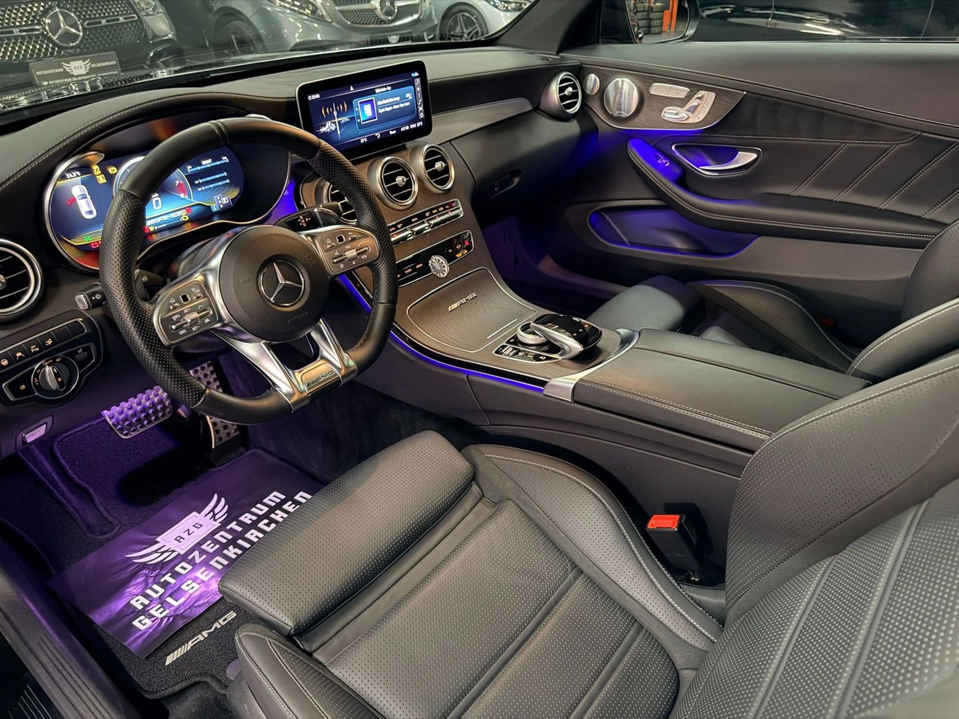 Mercedes-Benz C 63 AMG Coupé PANO/DISTR/LEDER/BURM/MLTBEAM/NIG — photo 15