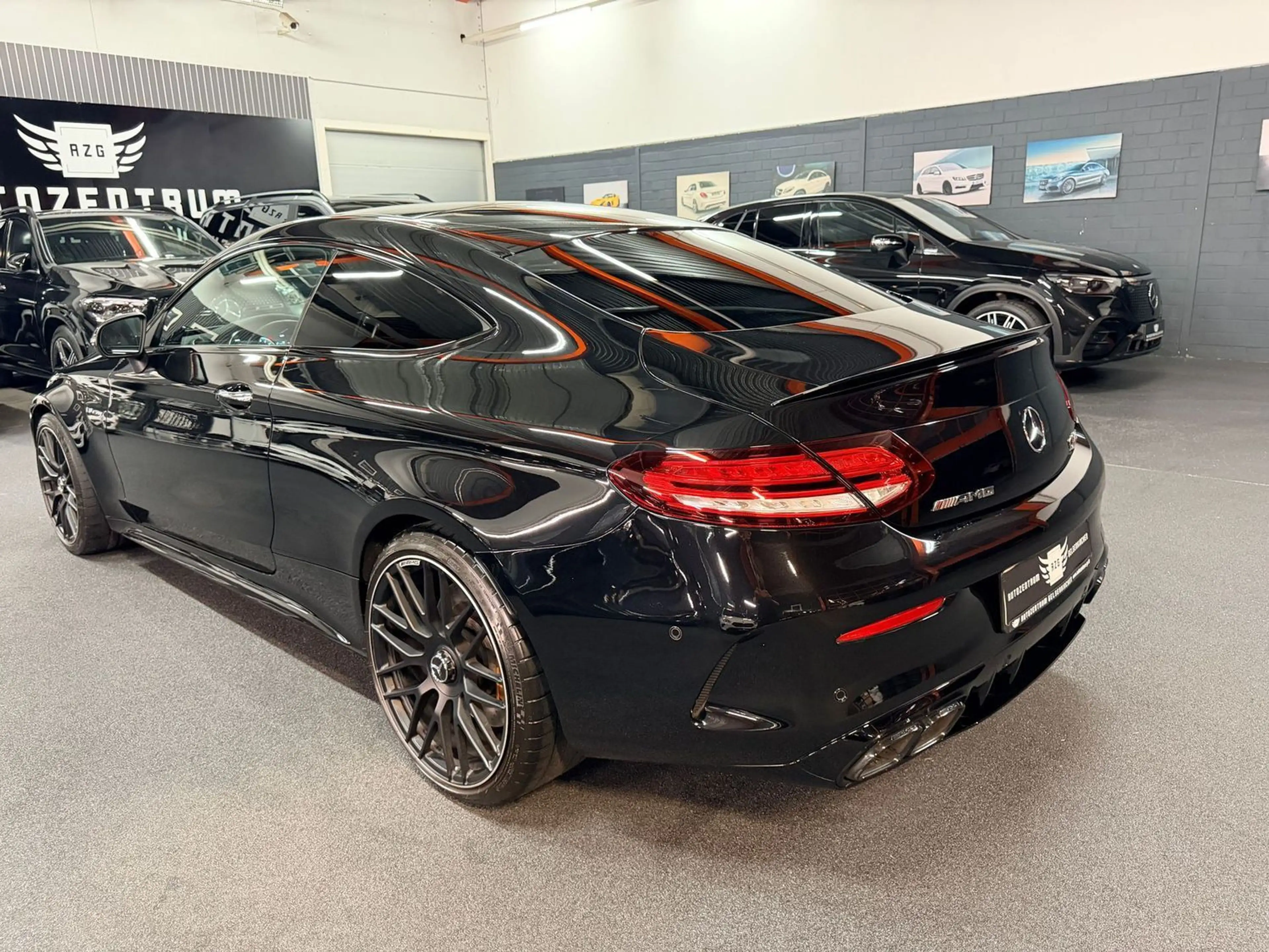 Mercedes-Benz C 63 AMG Coupé PANO/DISTR/LEDER/BURM/MLTBEAM/NIG — photo 9