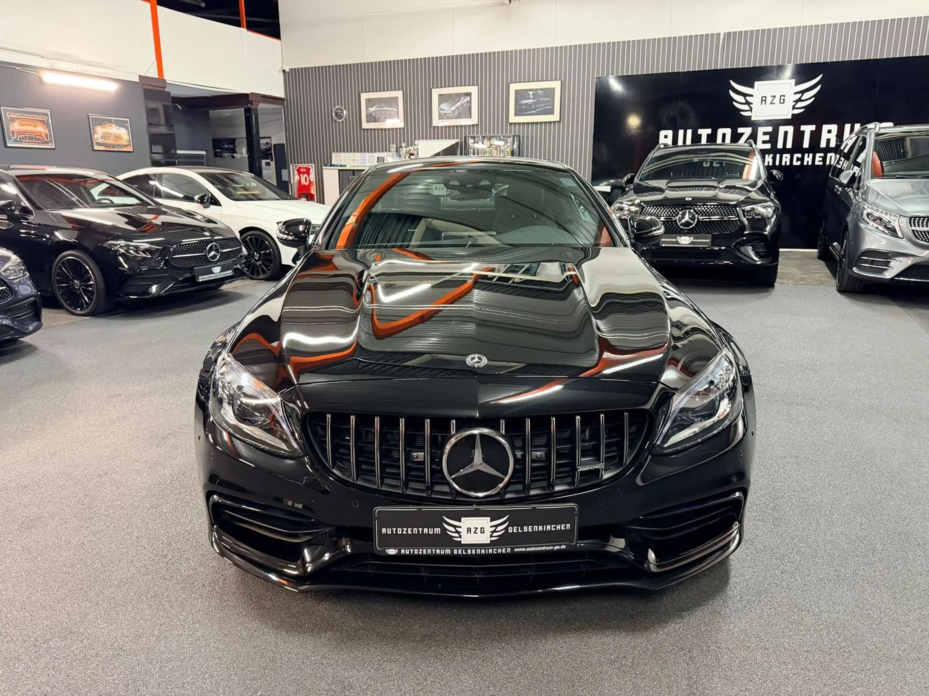 Mercedes-Benz C 63 AMG Coupé PANO/DISTR/LEDER/BURM/MLTBEAM/NIG — photo 4