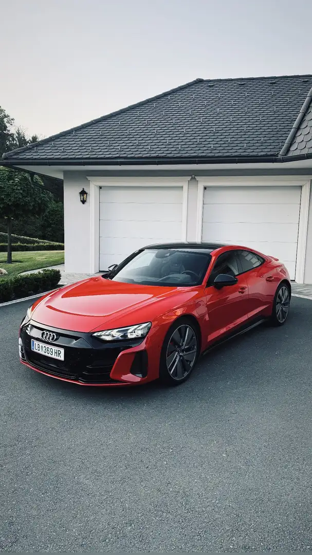 Audi e-tron GT *RS e-tron GT* - 1