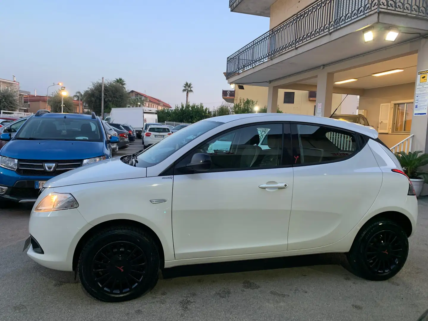 Lancia Ypsilon Ypsilon 0.9 t.air Elefantino s Blanc - 2