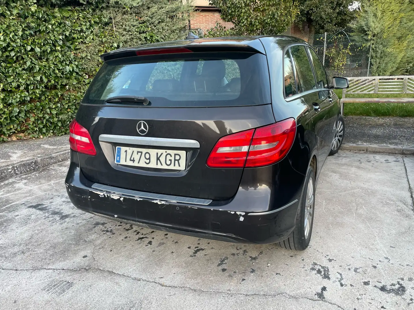 Mercedes-Benz B 180 180CDI BE 7G-DCT Brązowy - 2