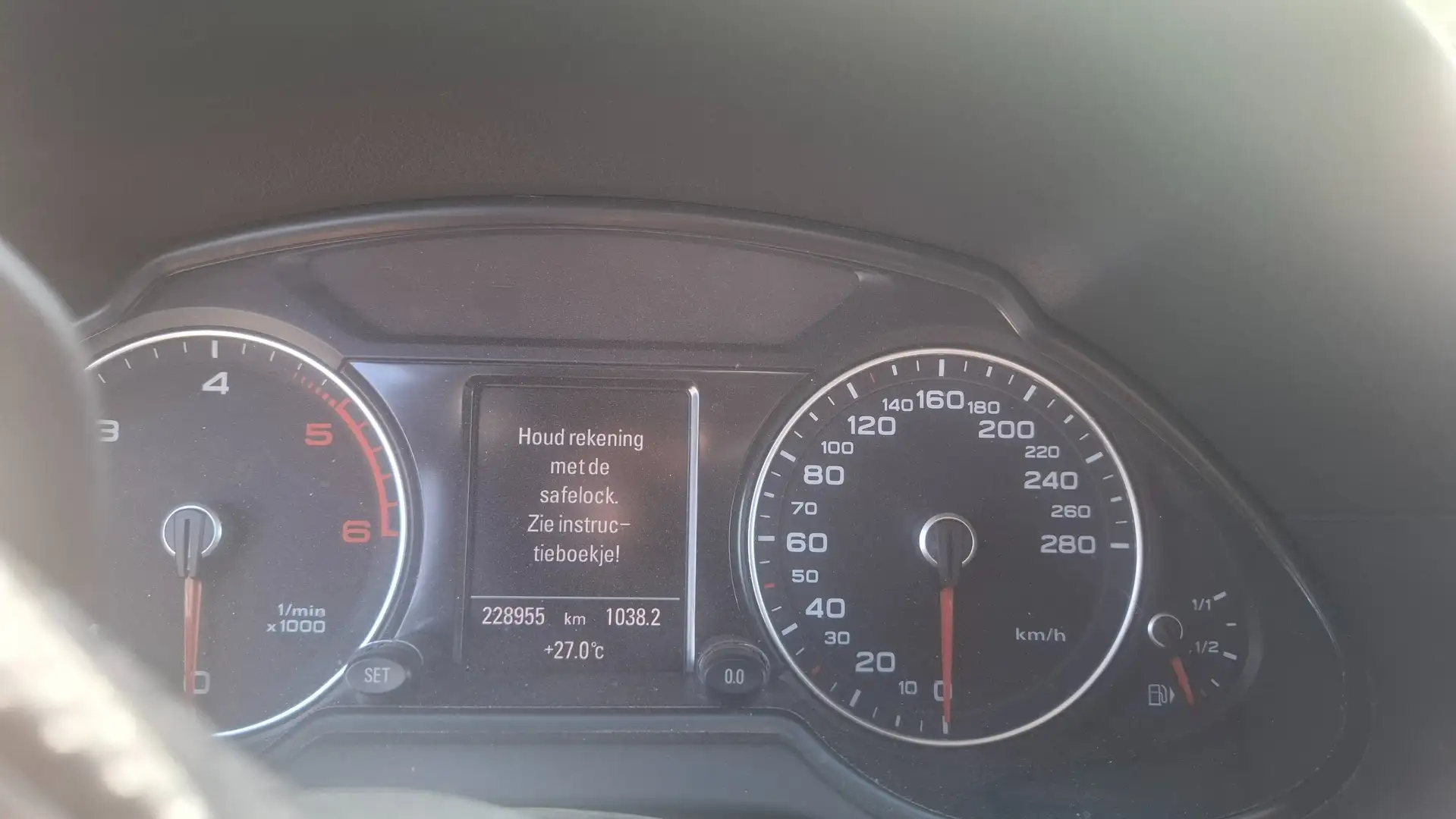 Audi Q5 Q5 2.0 TDI q. Pro L S Zwart - 1