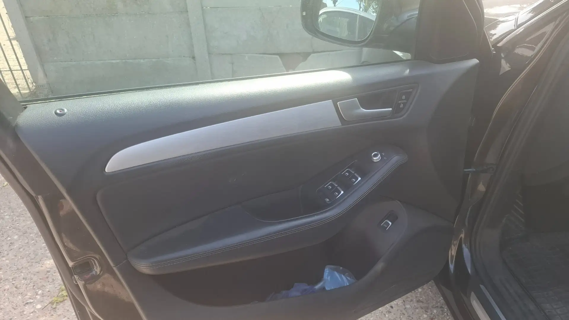 Audi Q5 Q5 2.0 TDI q. Pro L S Zwart - 2
