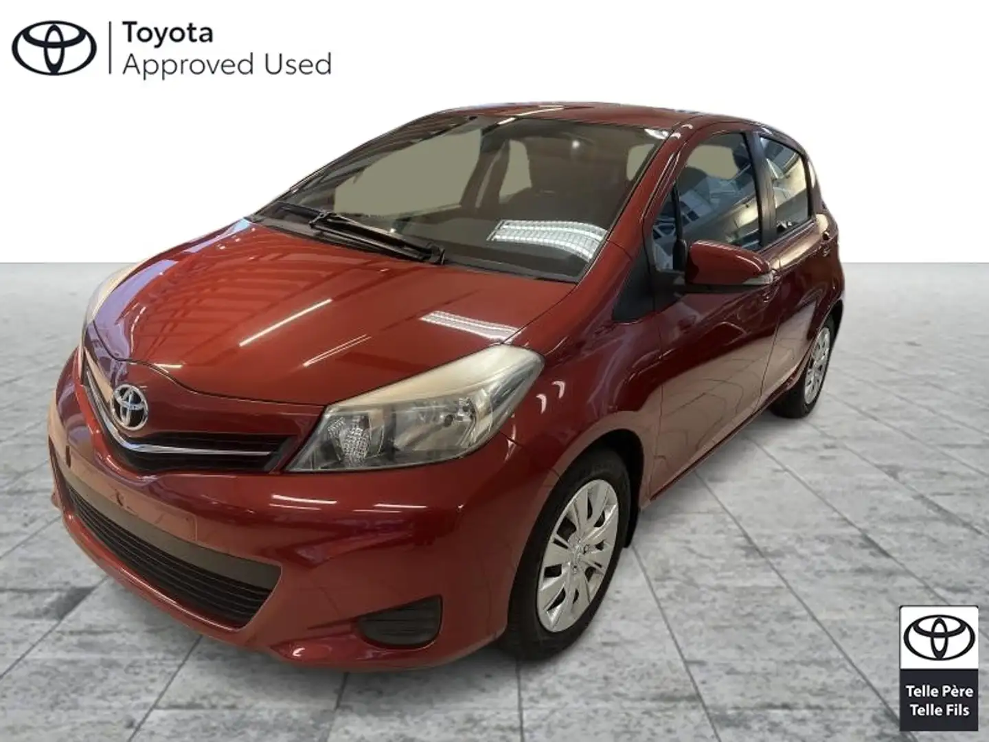 Toyota Yaris Comfort Rood - 1