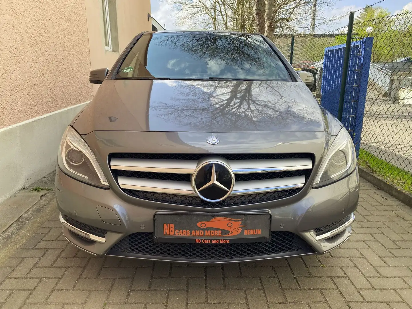 Mercedes-Benz B 180 CDI Automatik, Xenon, teilleder, Navi!!! Grau - 2