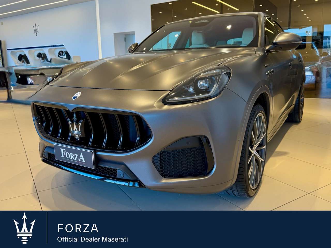Maserati Grecale Grecale 2.0 mhev Modena 330cv , Grigio Lava opaco