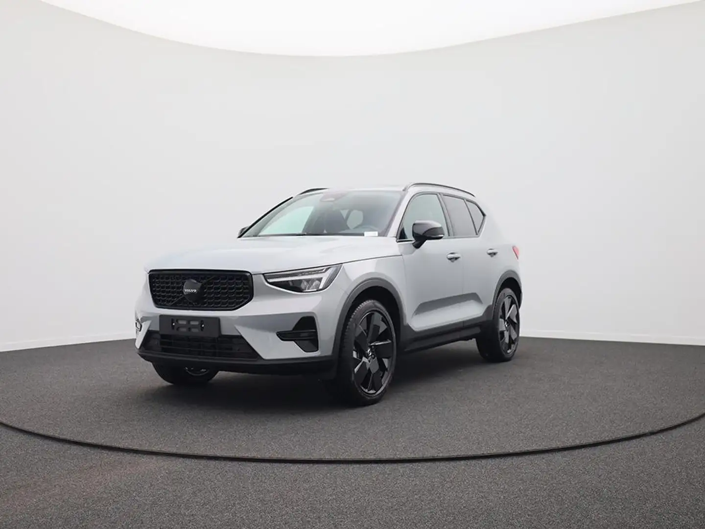 Volvo XC40 2.0 Black Edition Plus B4 Mild-Hybrid 197PS Aut... Grau - 1