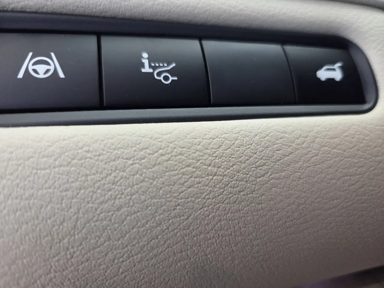 Nissan Armada снимка Nissan Armada