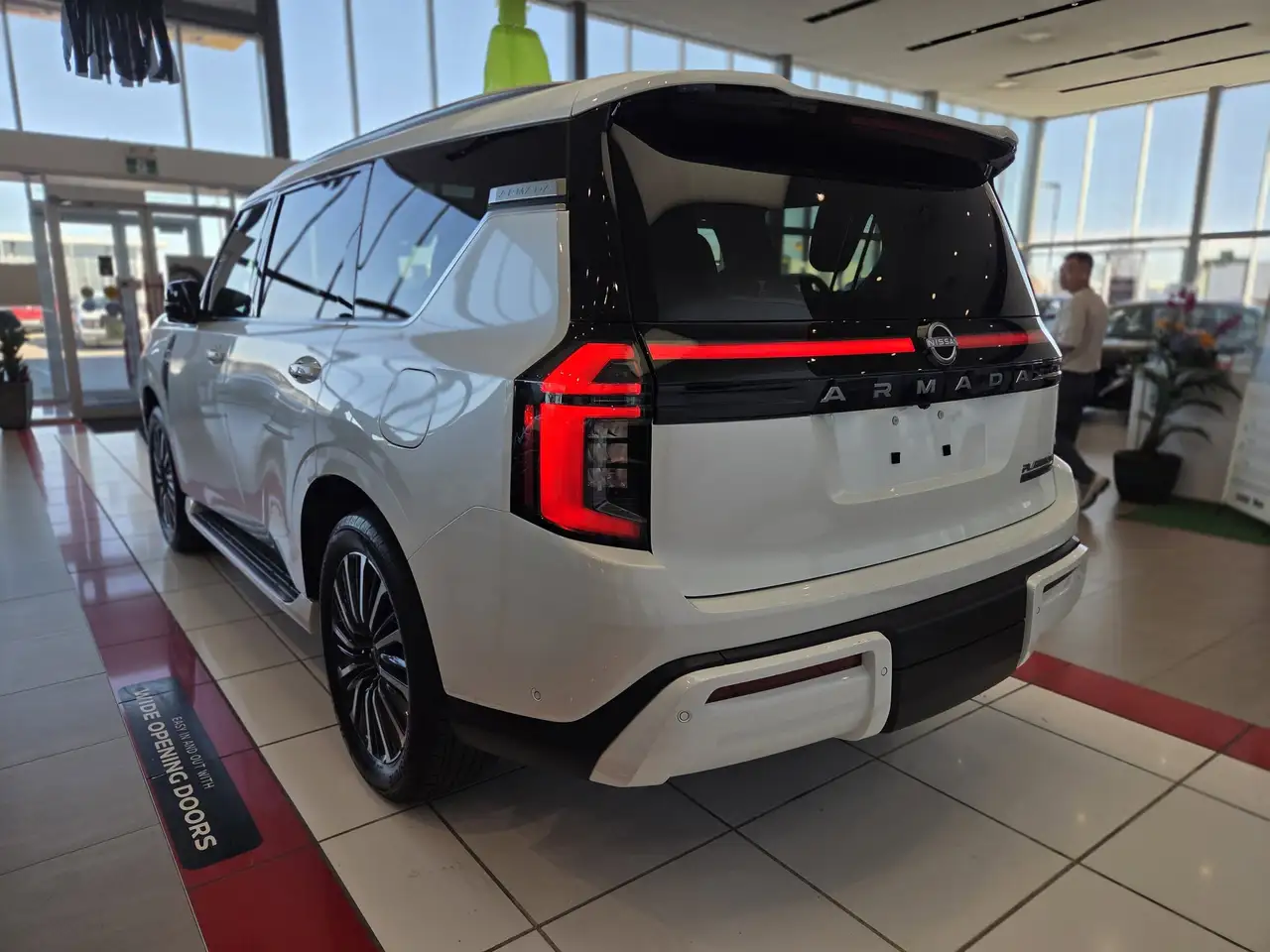 Nissan Armada снимка Nissan Armada