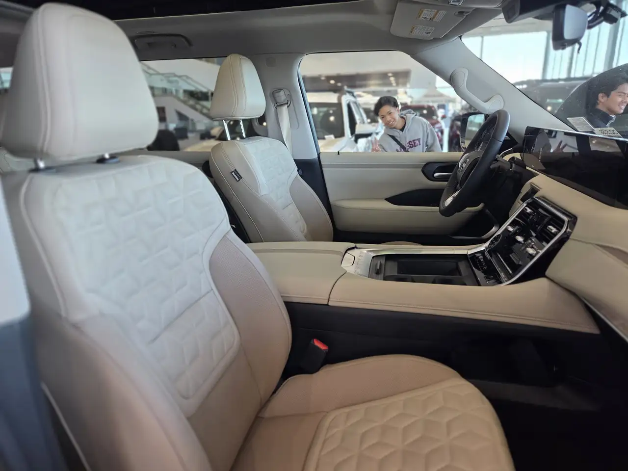 Nissan Armada снимка Nissan Armada
