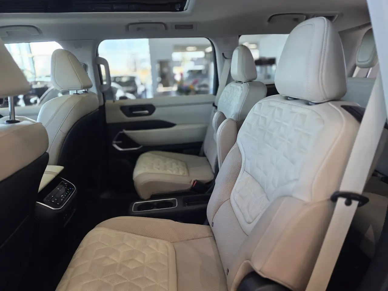 Nissan Armada снимка Nissan Armada