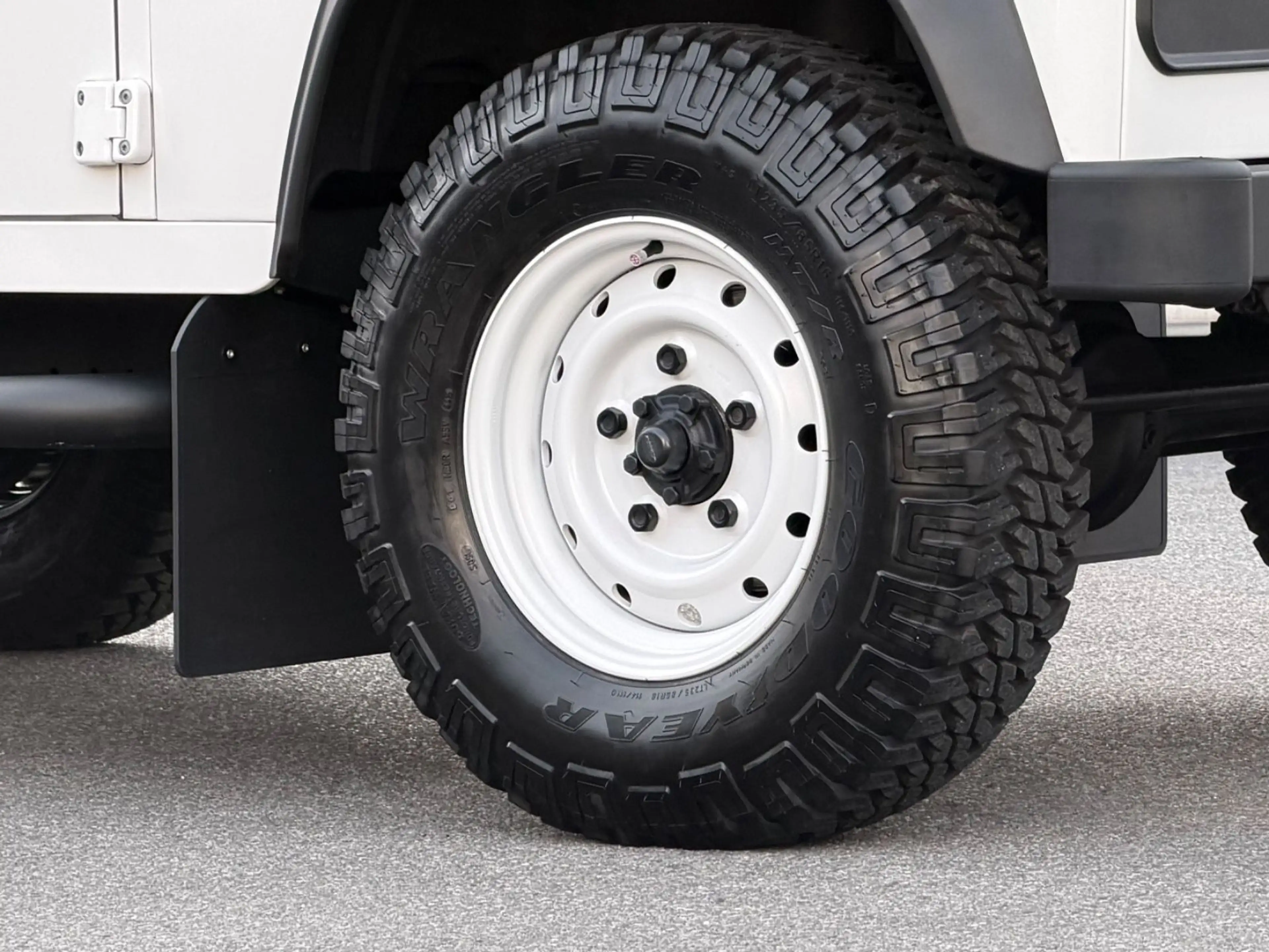 Land Rover Defender 90 E Soft Top 1Hd Unfallfrei NEUWERTIG! — photo 9