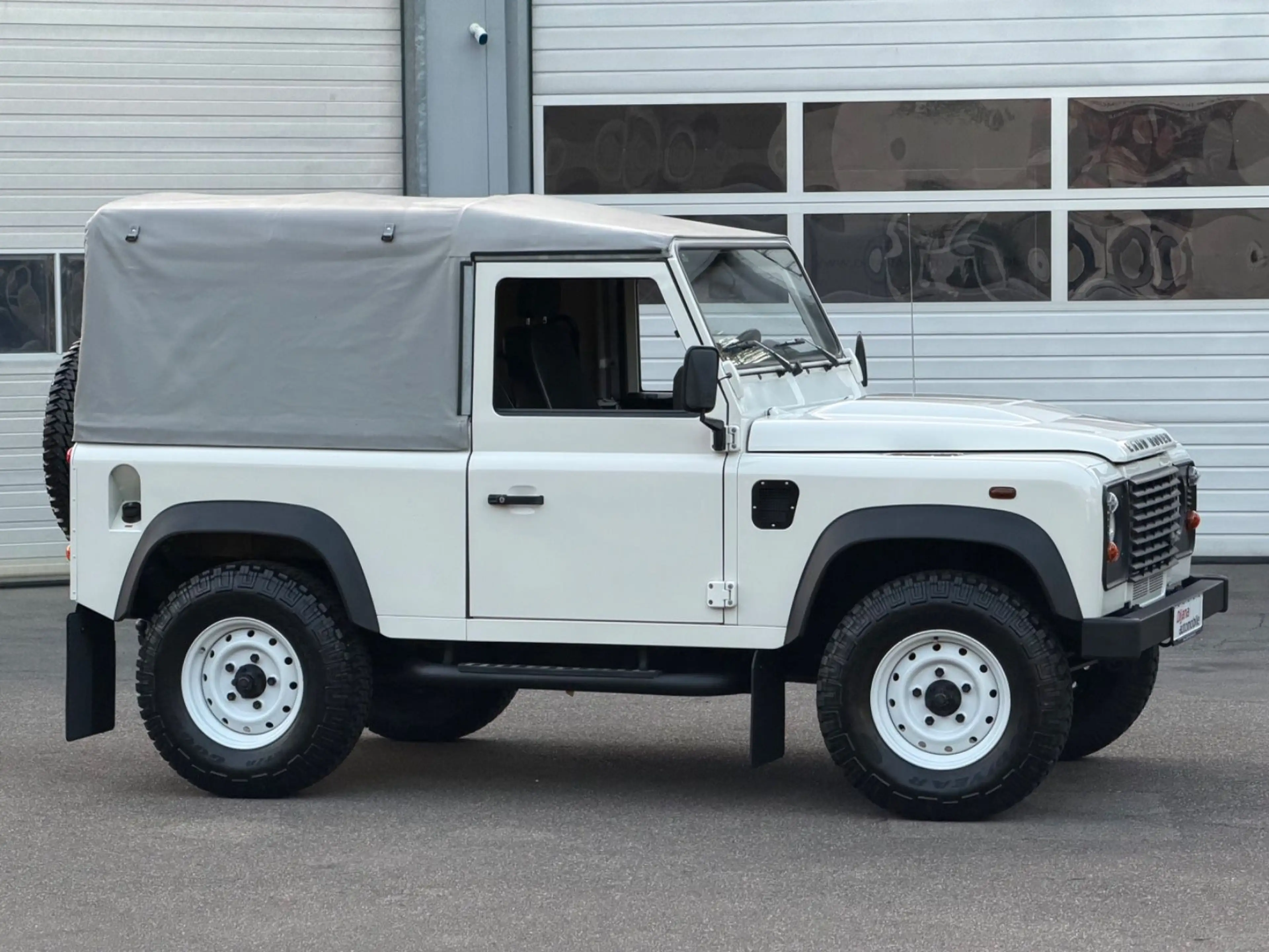 Land Rover Defender 90 E Soft Top 1Hd Unfallfrei NEUWERTIG! — photo 5