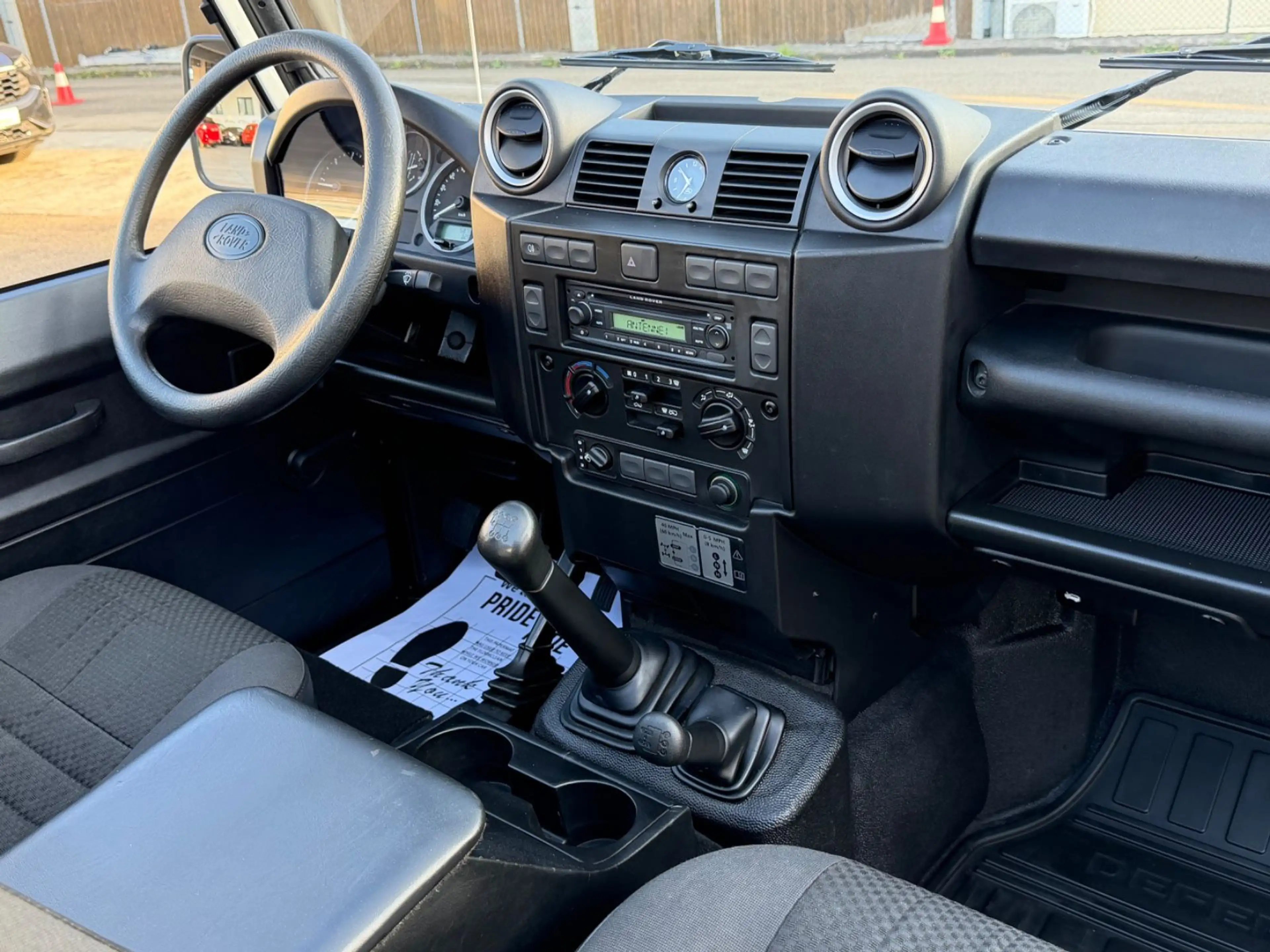 Land Rover Defender 90 E Soft Top 1Hd Unfallfrei NEUWERTIG! — photo 15