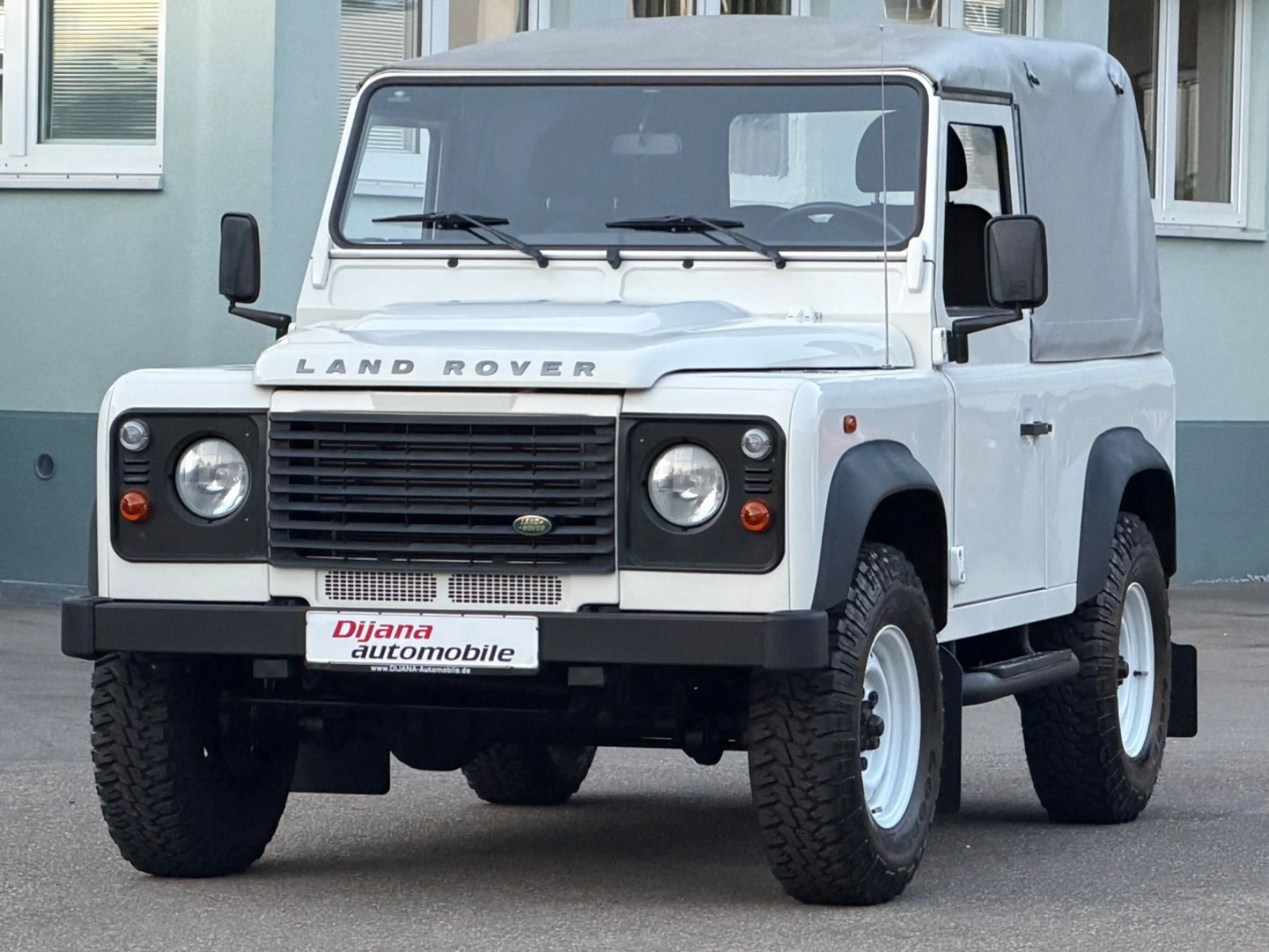 Land Rover Defender 90 E Soft Top 1Hd Unfallfrei NEUWERTIG! — photo 4
