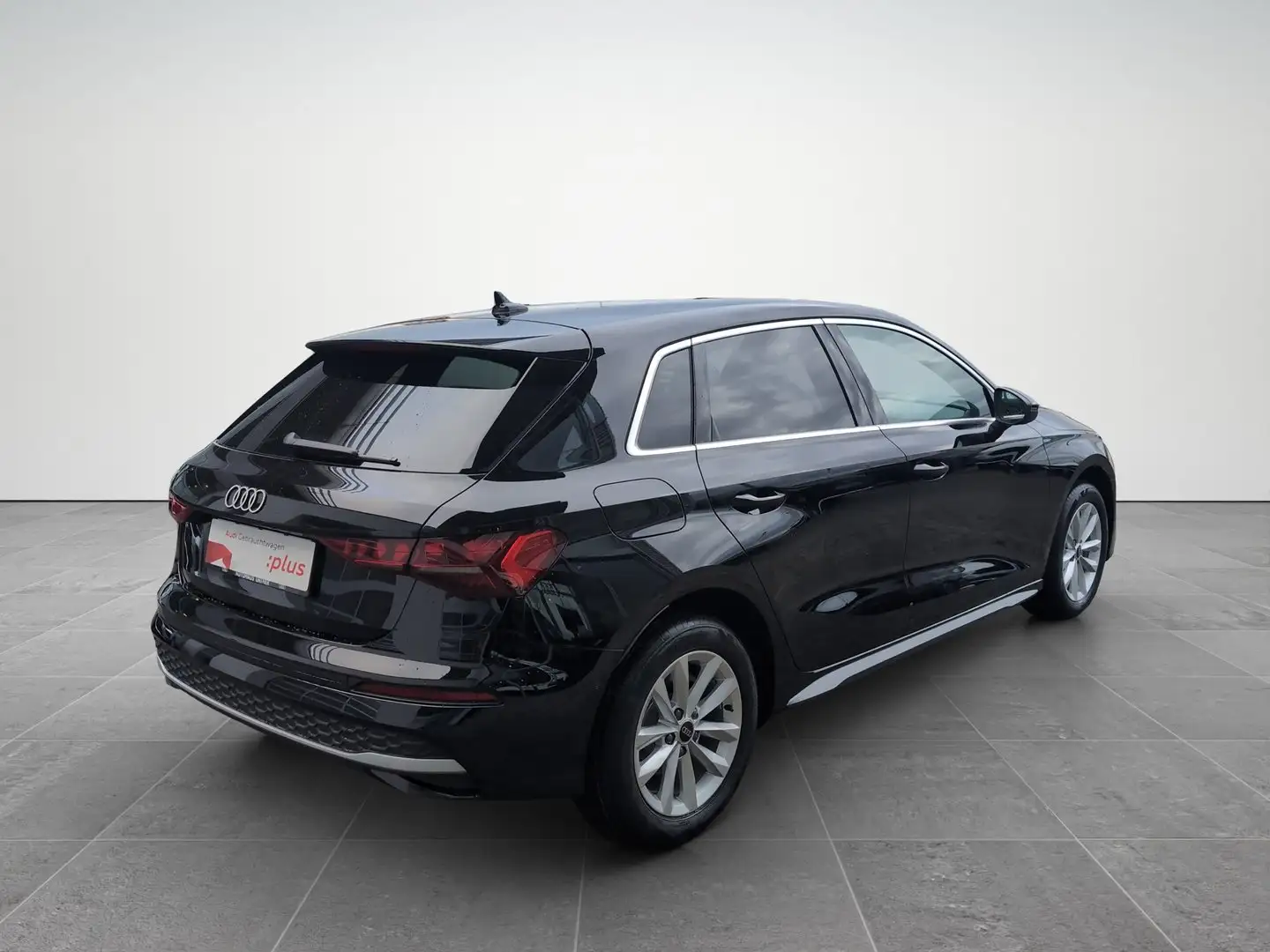 Audi A3 30 TFSI Schwarz - 2