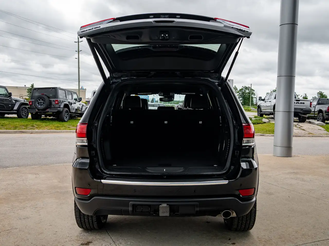 Jeep Grand Cherokee снимка Jeep Grand Cherokee