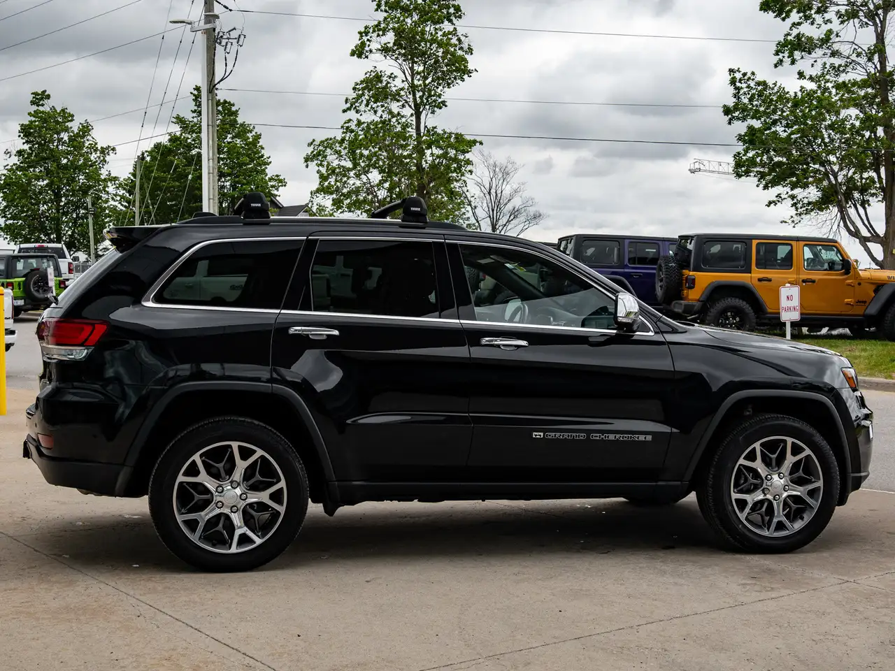 Jeep Grand Cherokee снимка Jeep Grand Cherokee