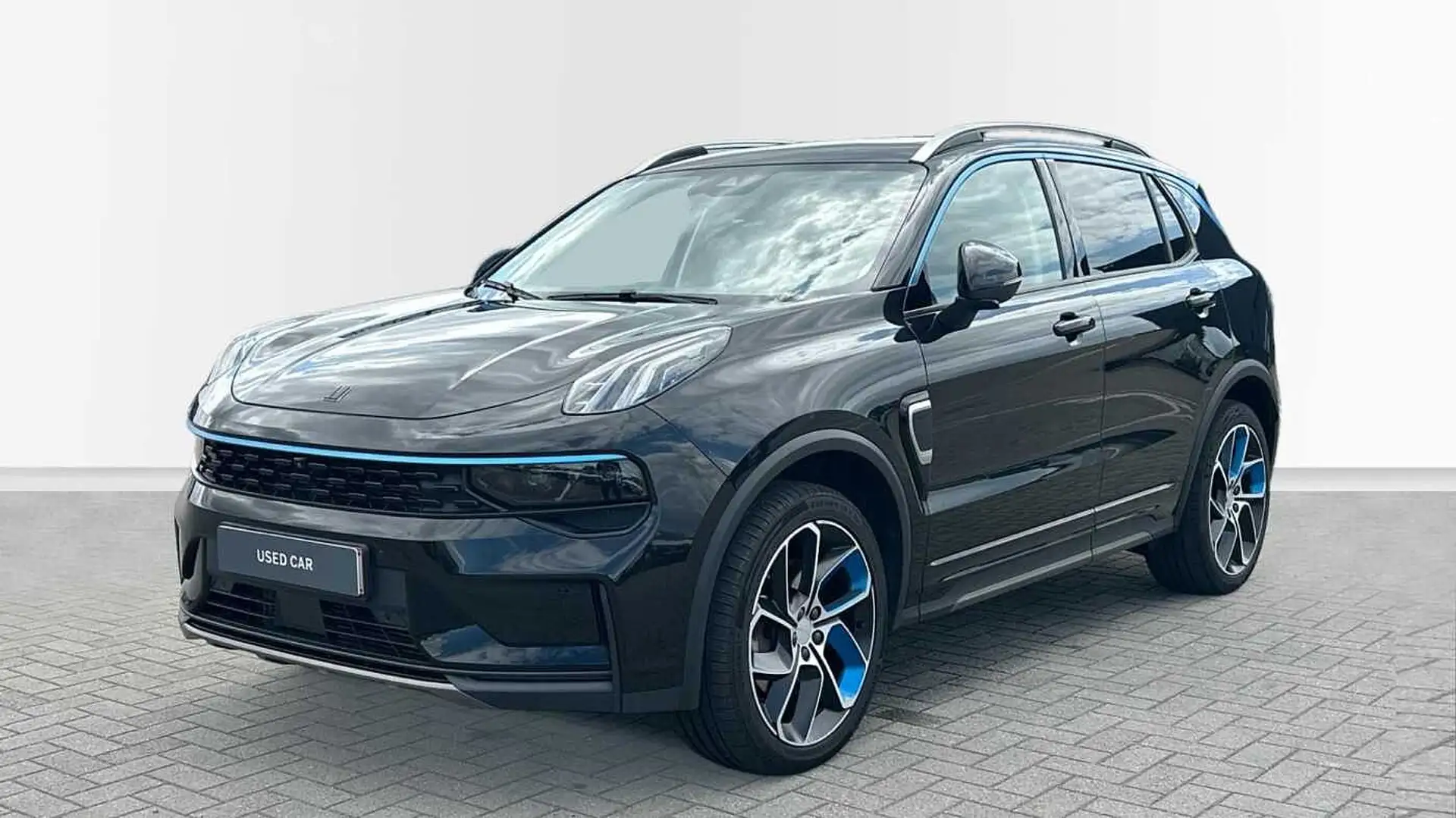 Lynk & Co 01 Noir - 1