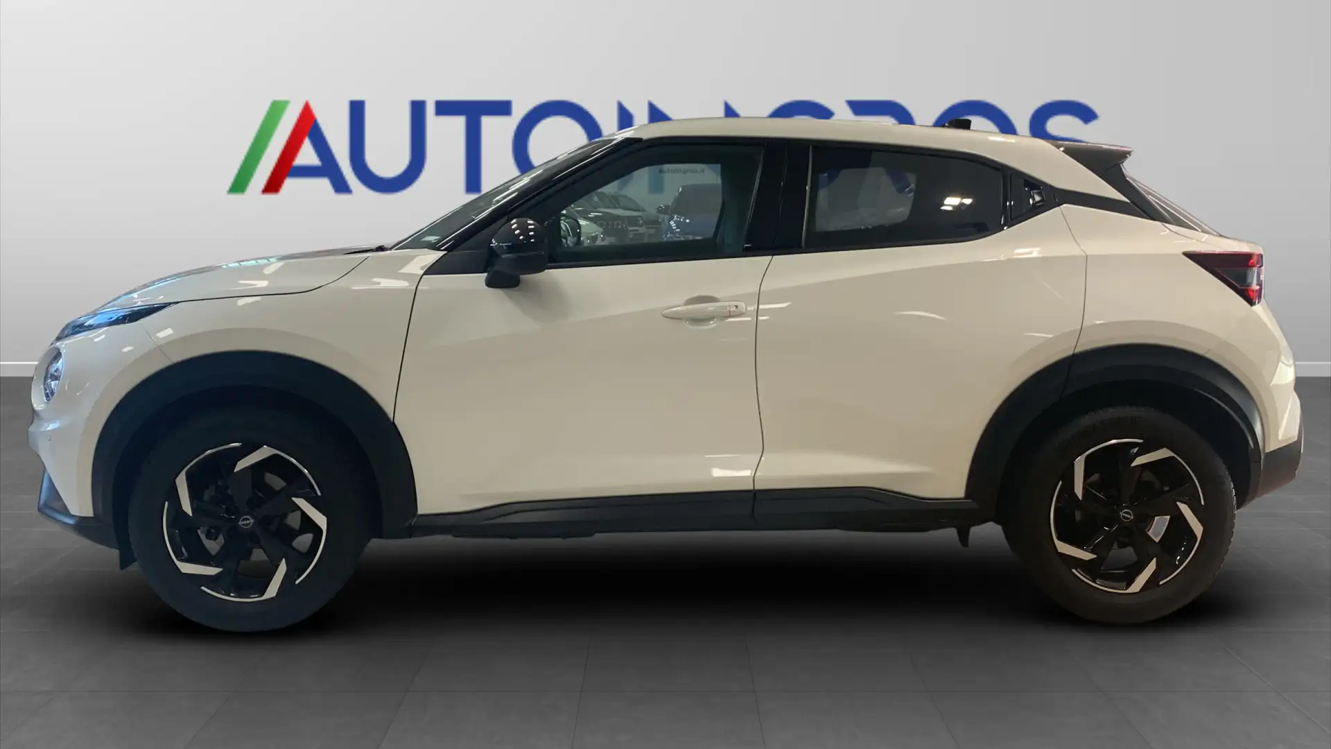 Nissan Juke 1.0 DIG-T N-Connecta Blanc - 2