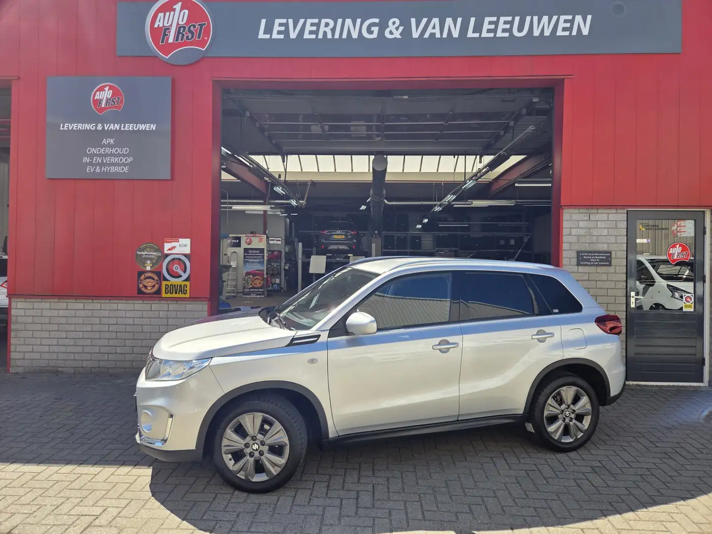 Suzuki Vitara 1.0 Boosterjet Select Automaat/ Trekhaak/ Andriod Zilver - 1