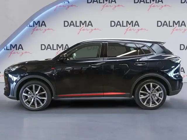 DR Automobiles DR6 view 2