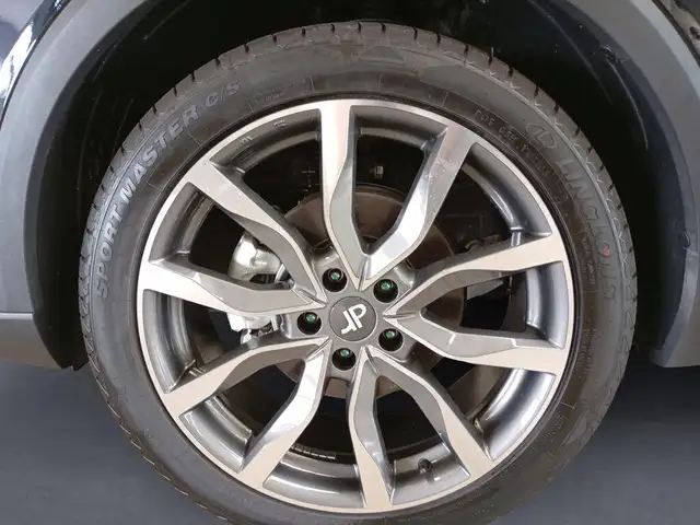 DR Automobiles DR6 view 9