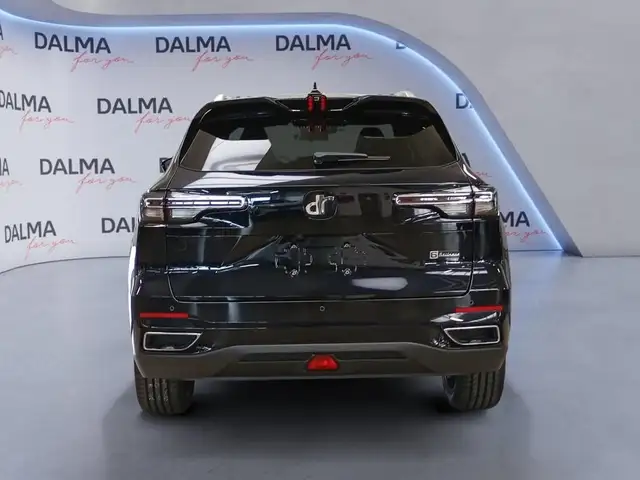 DR Automobiles DR6 view 4