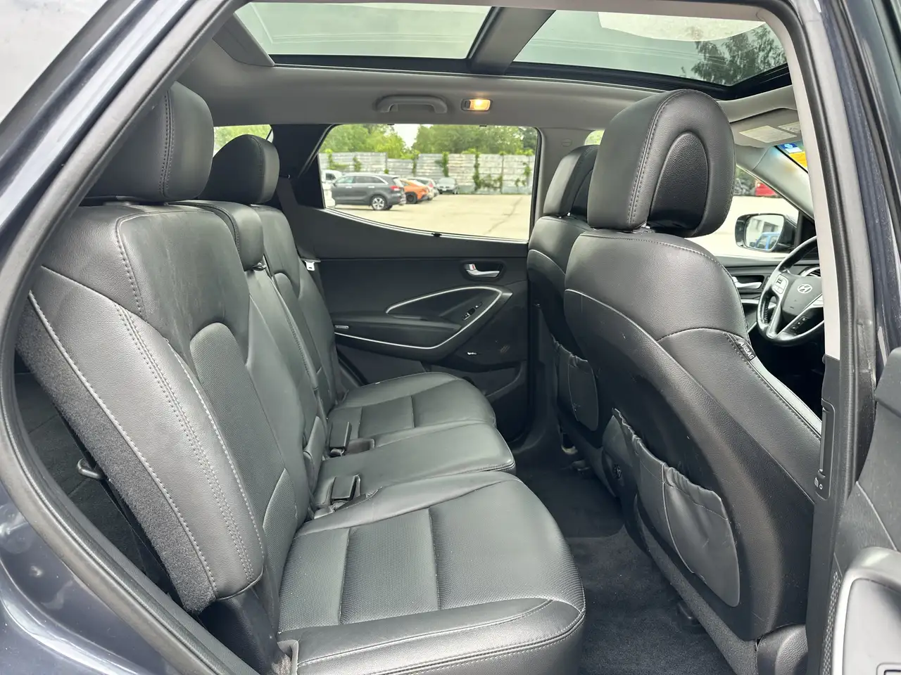 Hyundai SANTA FE photo Hyundai SANTA FE