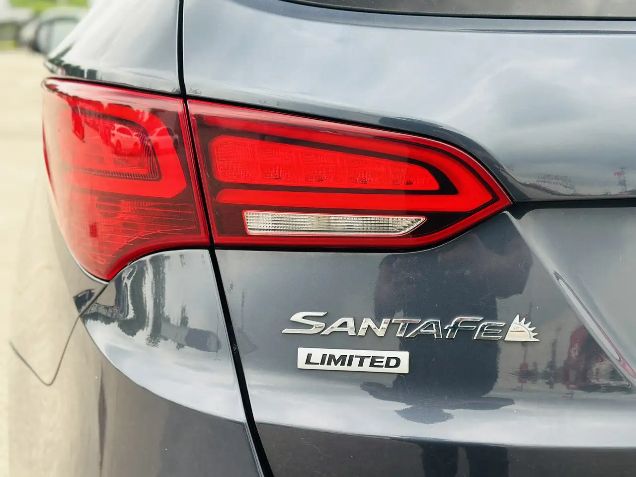 Hyundai SANTA FE photo Hyundai SANTA FE