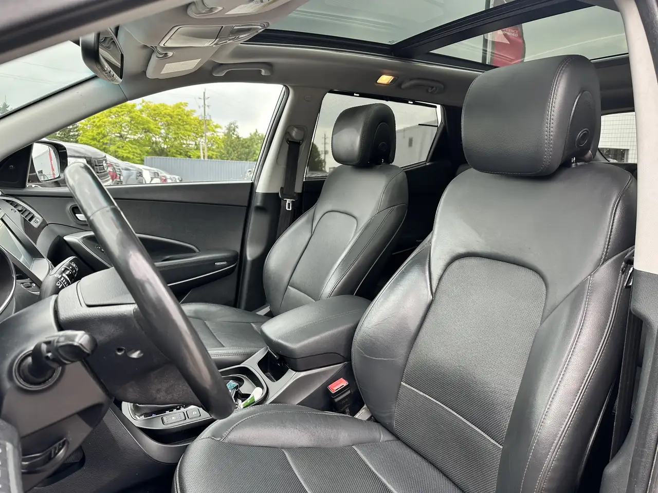 Hyundai SANTA FE photo Hyundai SANTA FE