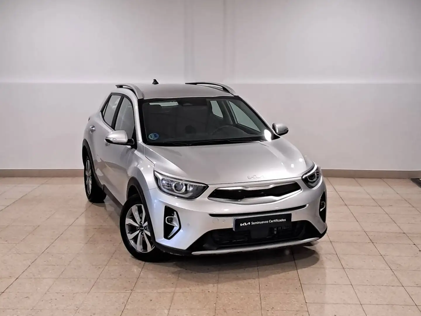 Kia Stonic 1.0 T-GDi MHEV Drive 100 Plateado - 2
