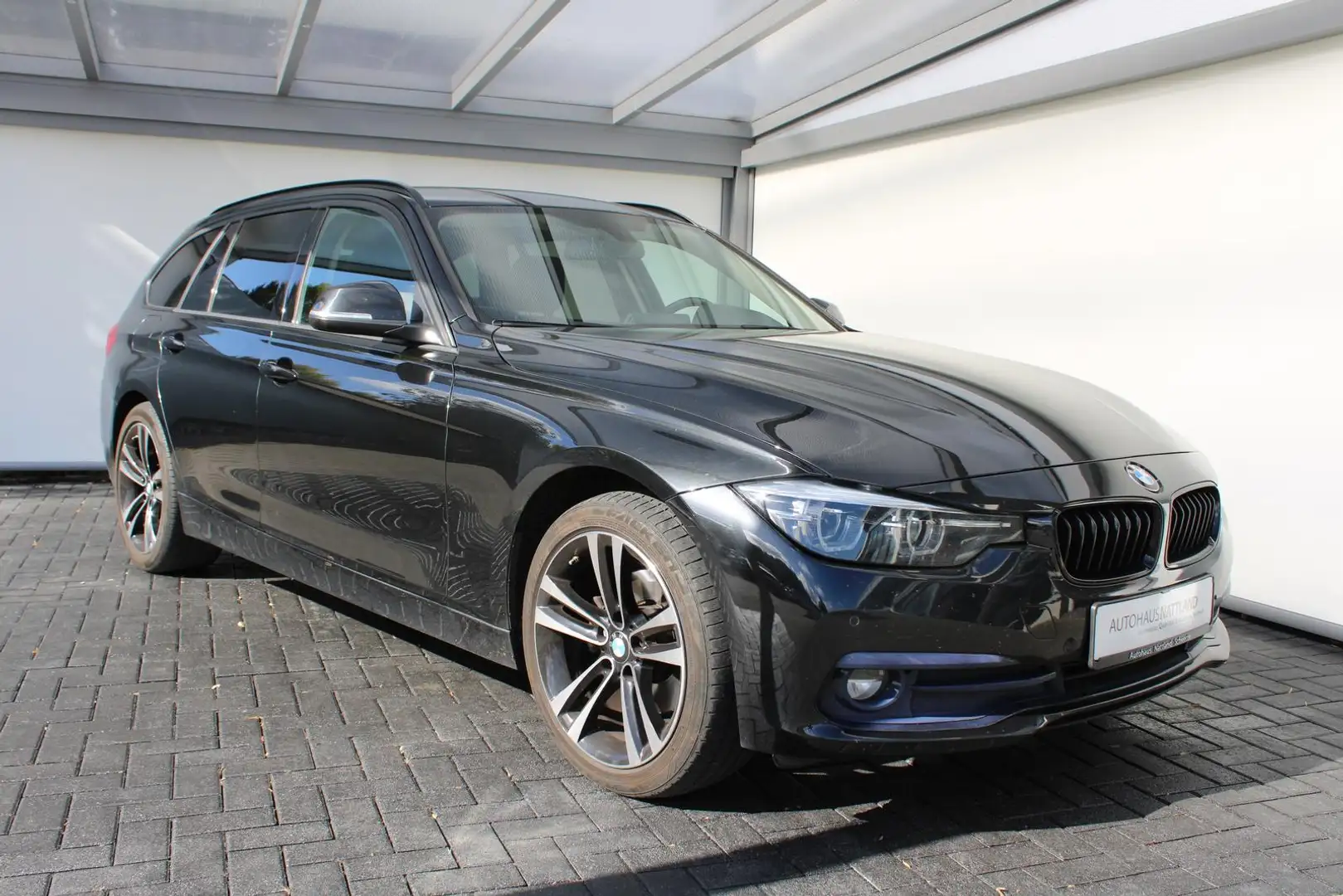 BMW 320 d xDrive Touring Sport Line Shadow Autom. Noir - 2
