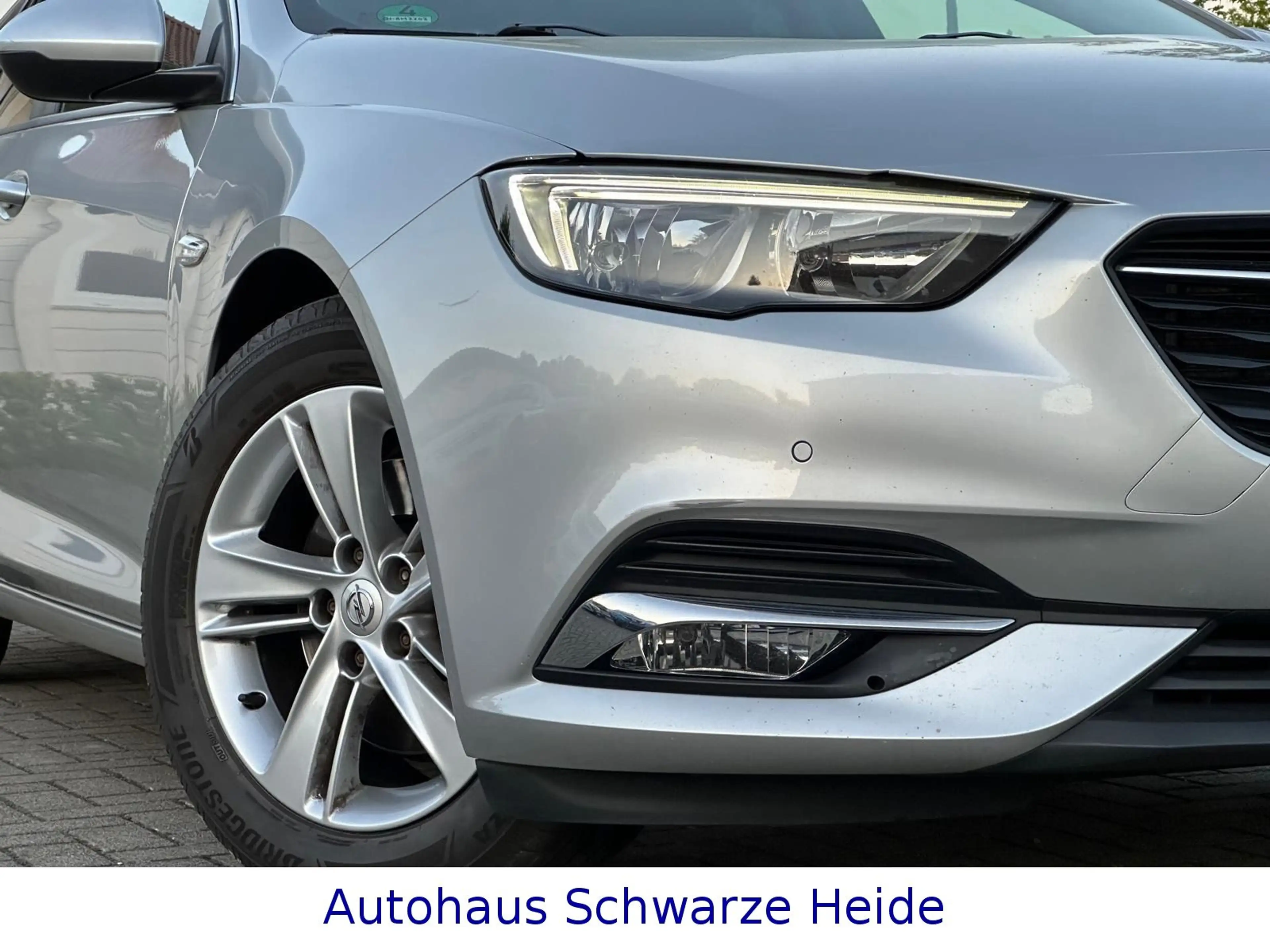 Opel Insignia ST*2.HD*S-HEFT*AHK*170PS*CARPLAY*KAMERA — photo 9