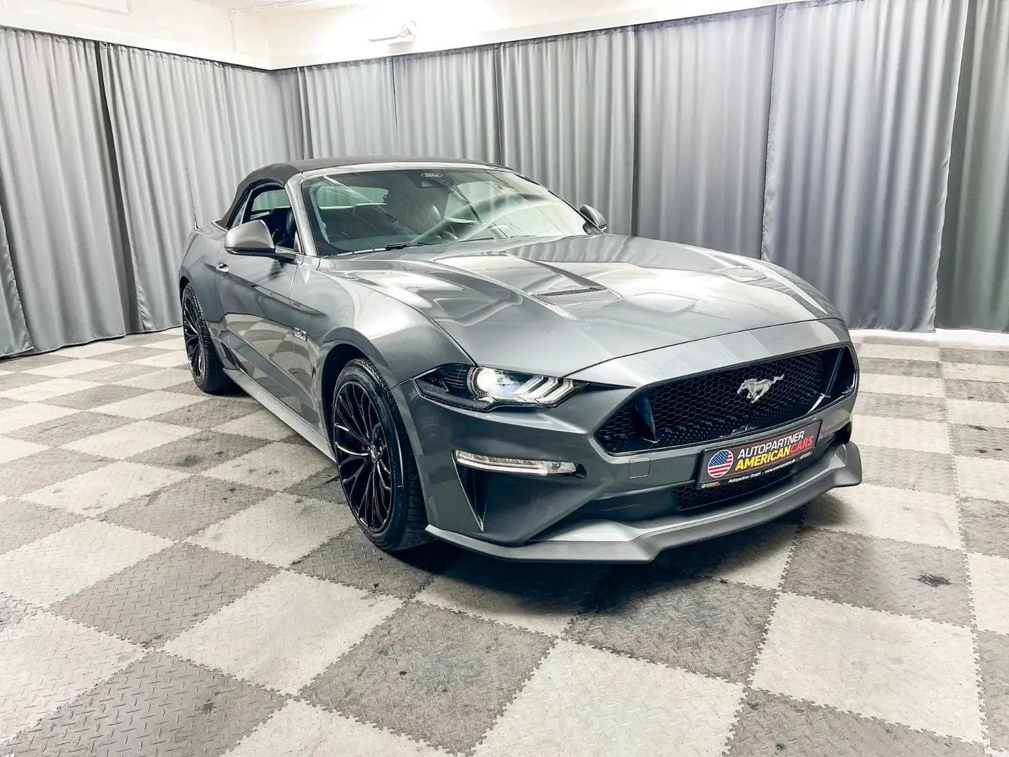 Ford Mustang GT Cabrio V8 5.0l,PREMIUM 3,dgt. Cockpit Grau - 2