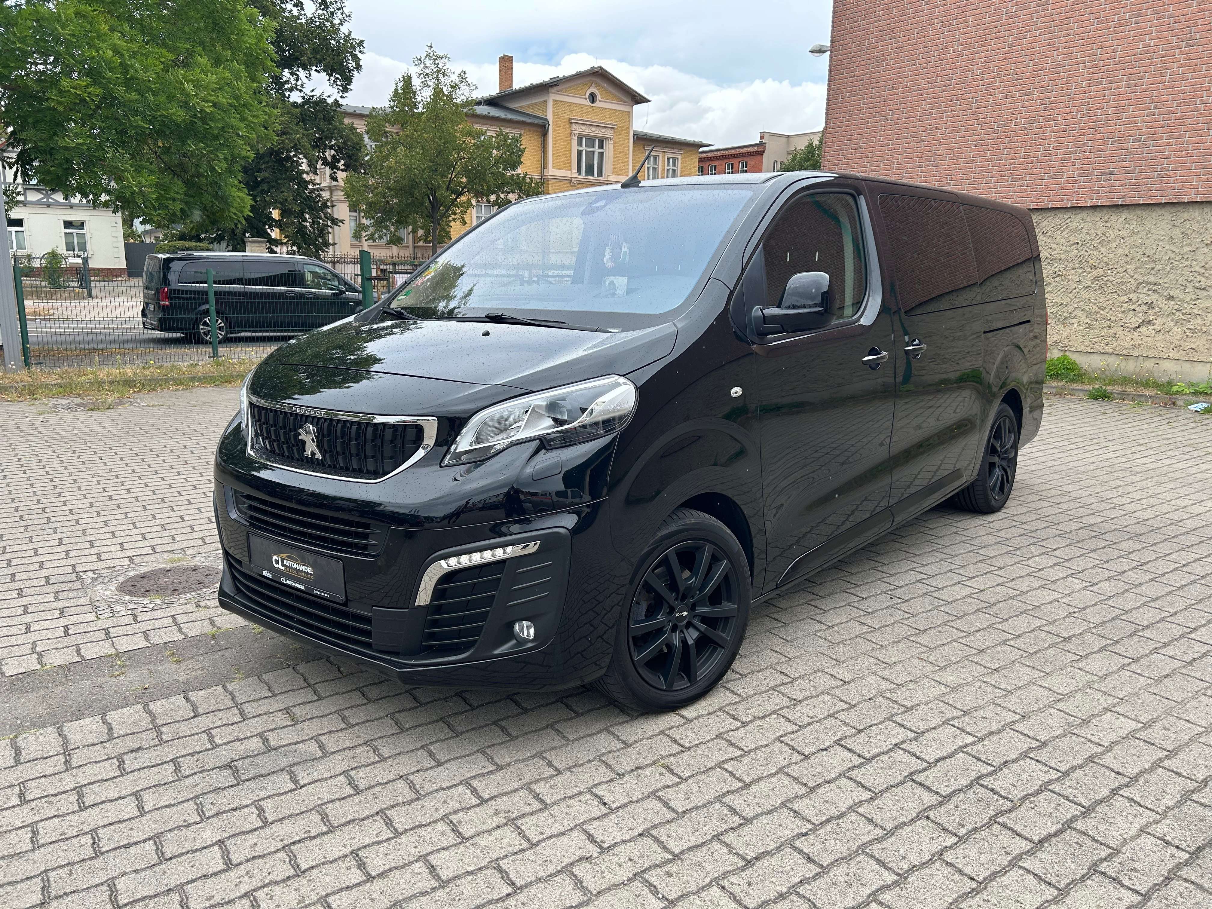 Peugeot Traveller