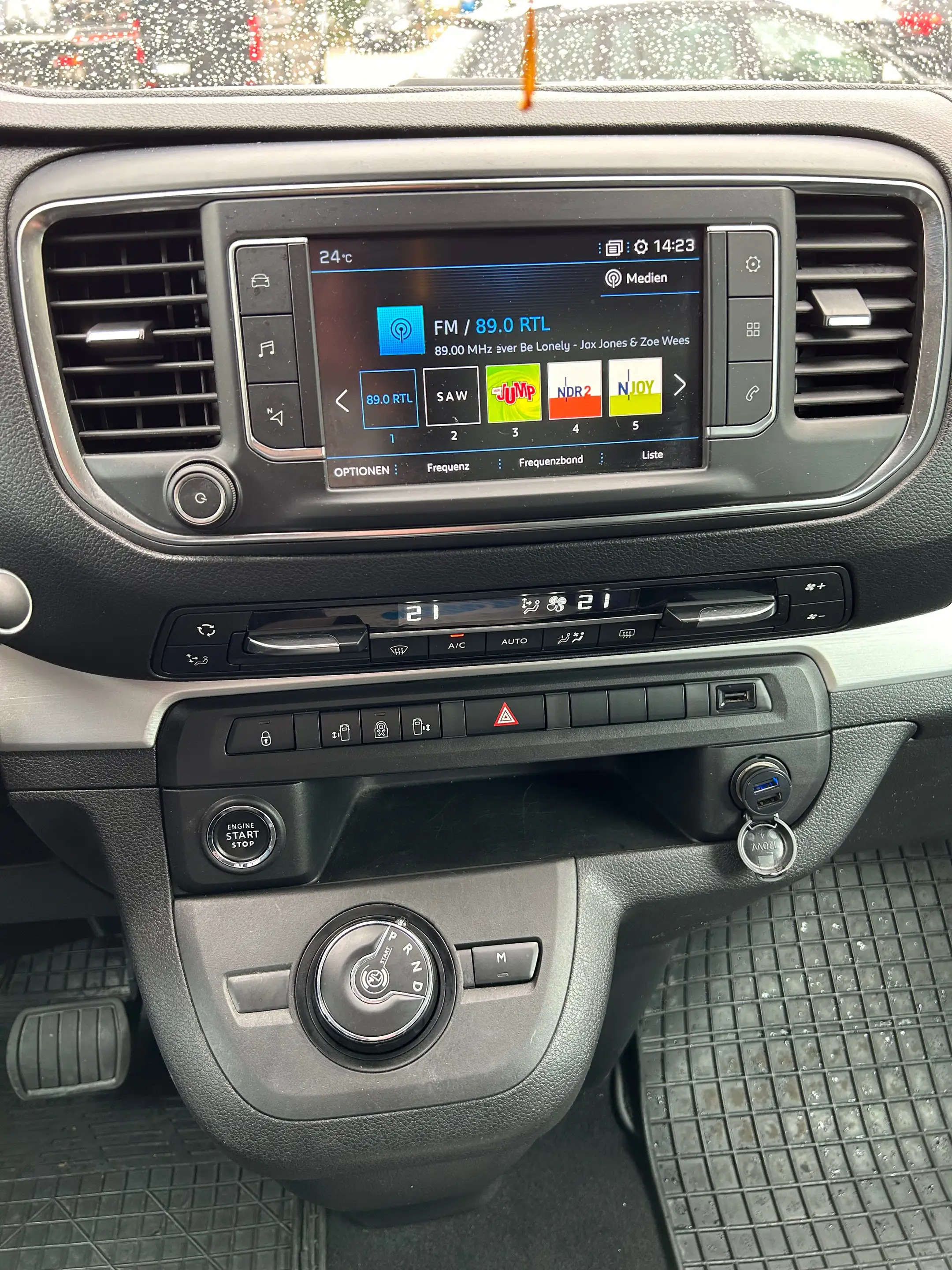 Peugeot Traveller Traveller L2 2.0 BlueHDi 180 EAT6 Allure — photo 9