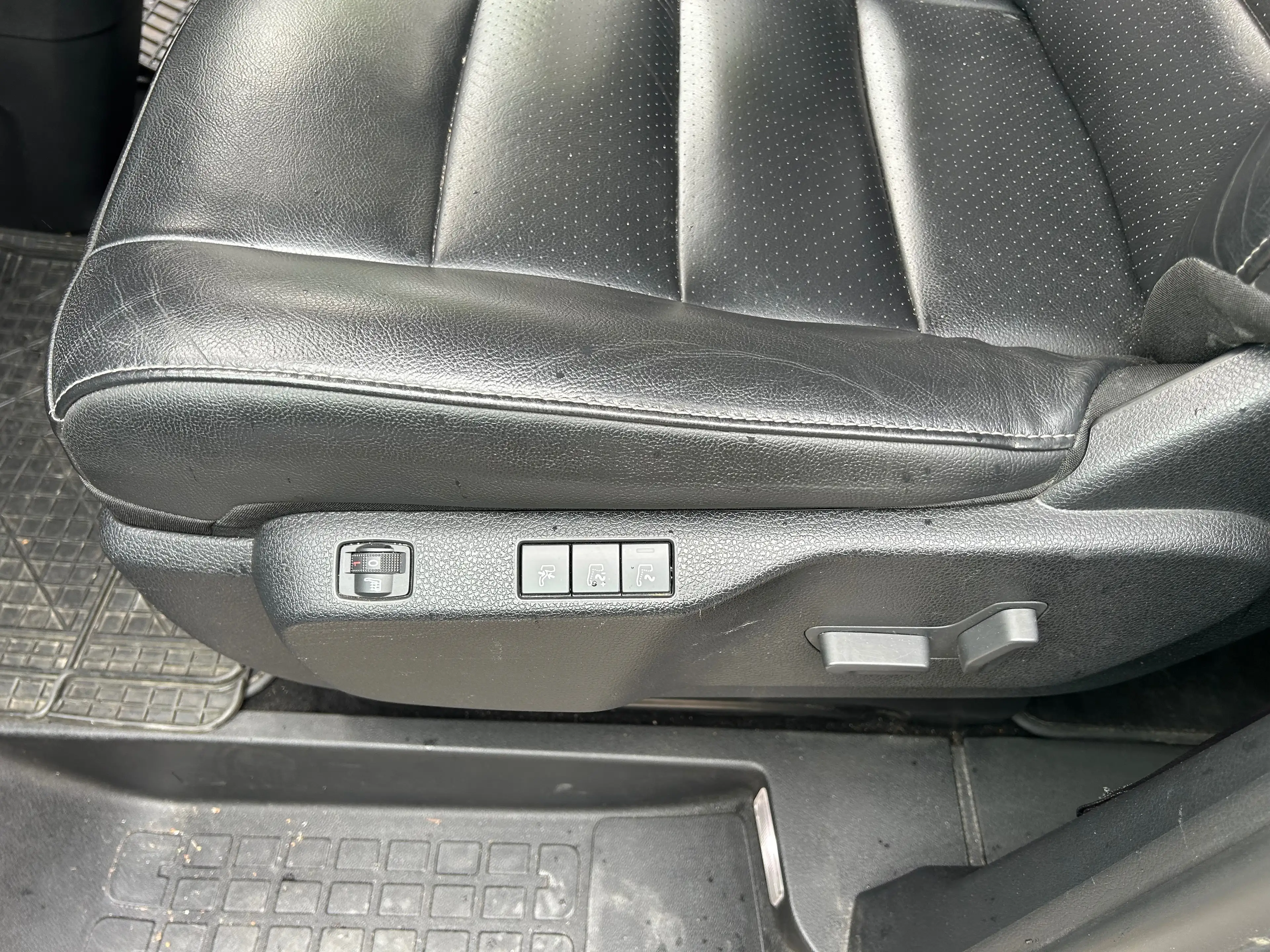 Peugeot Traveller Traveller L2 2.0 BlueHDi 180 EAT6 Allure — photo 7