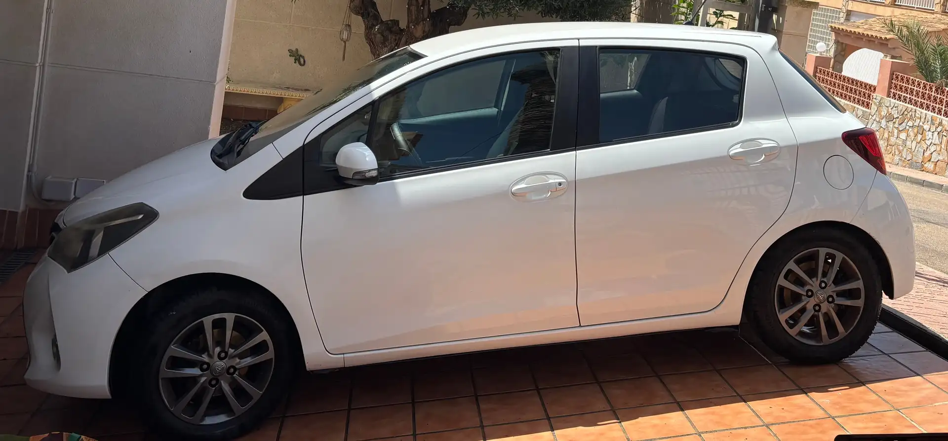 Toyota Yaris Yaris 1.0 City City Blanco - 2