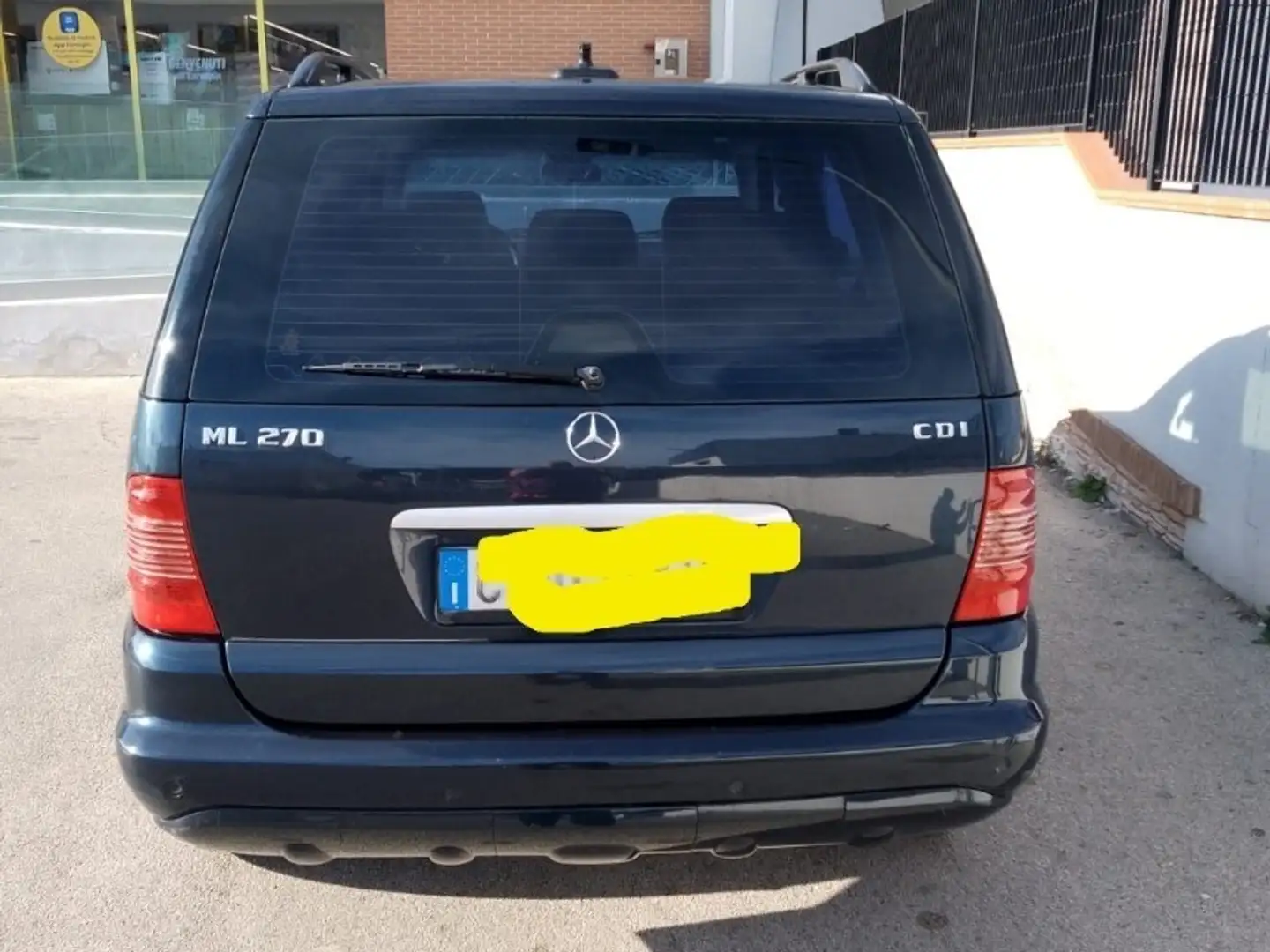 Mercedes-Benz ML 270 cdi plava - 2