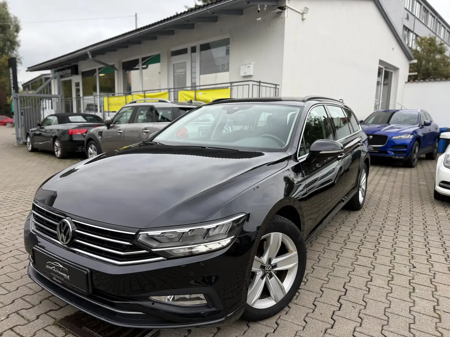Volkswagen Passat Variant 2,0 TDI DSG*BusinessPremium*LightAssist*TravelAss Schwarz - 1