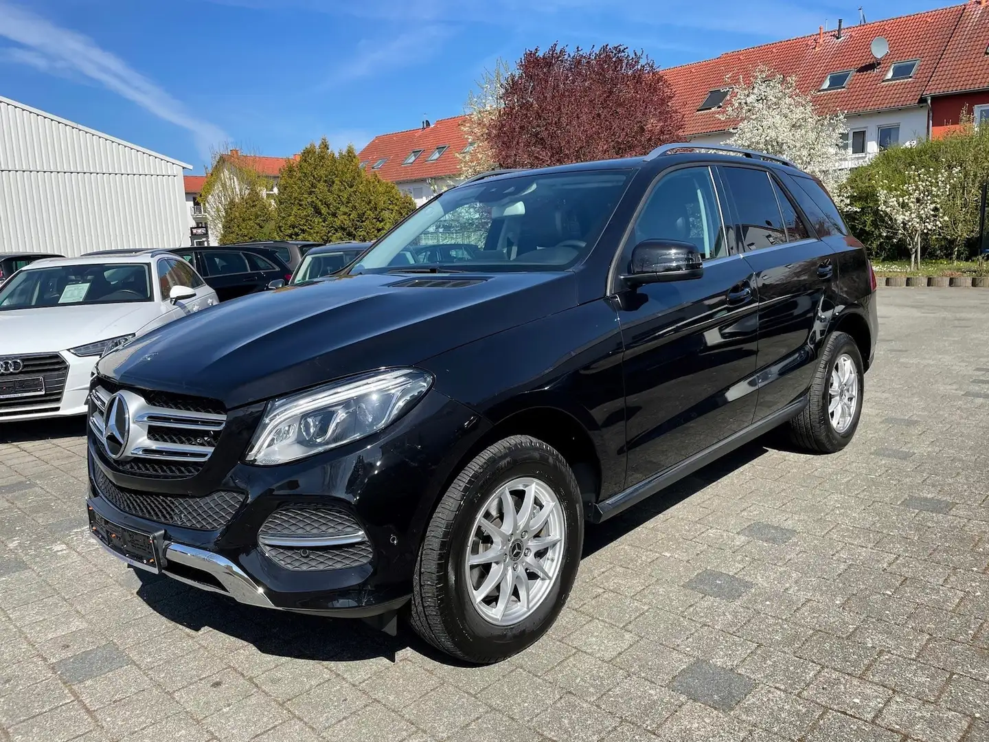 Mercedes-Benz GLE 350 d 4MATIC 9G-Tronic COMAND SCHIEBEDACH AHK KAMERA Schwarz - 2