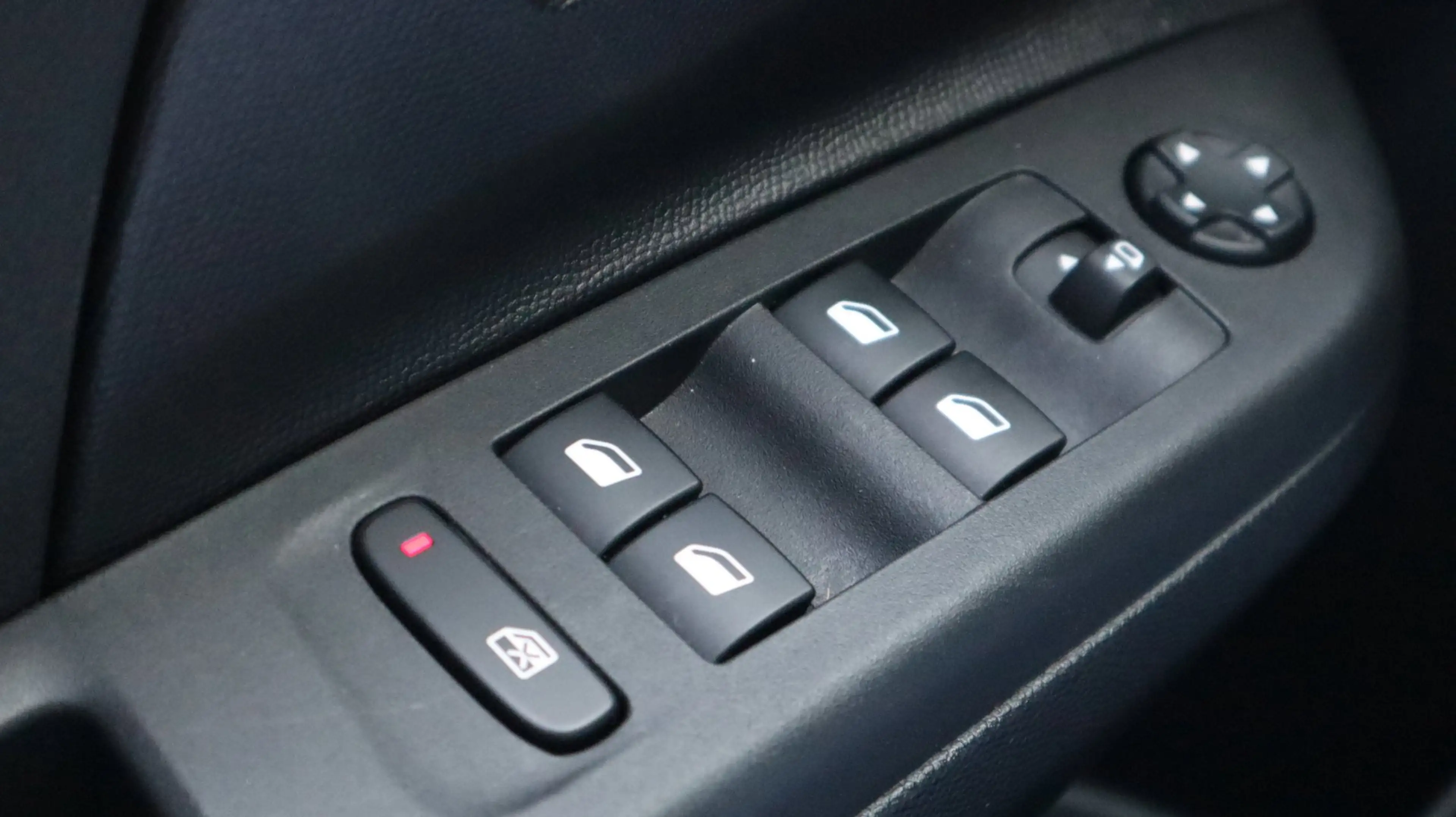 Opel Corsa-e GS Line 50 kWh SOH92% CarPlay LED Virtual cockpit — photo 17