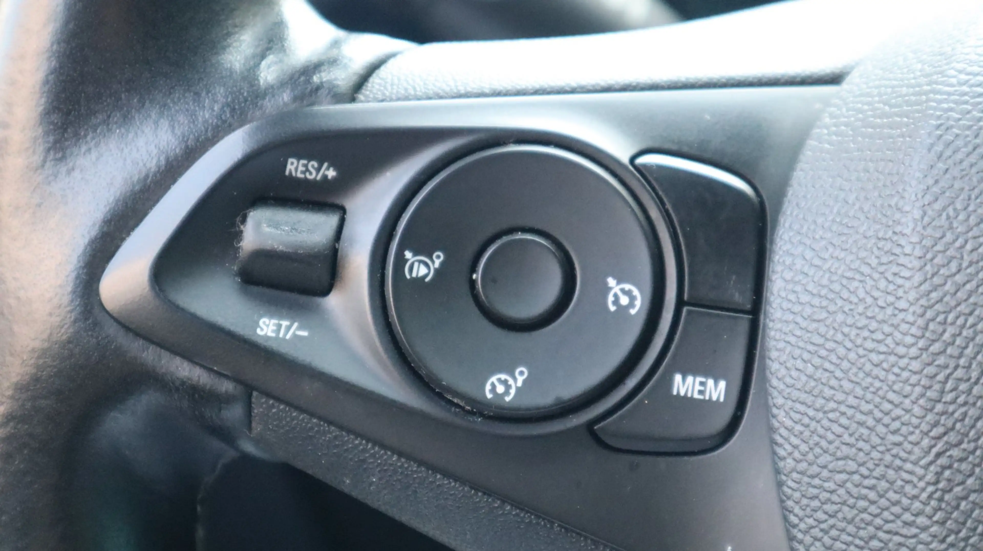 Opel Corsa-e GS Line 50 kWh SOH92% CarPlay LED Virtual cockpit — photo 19
