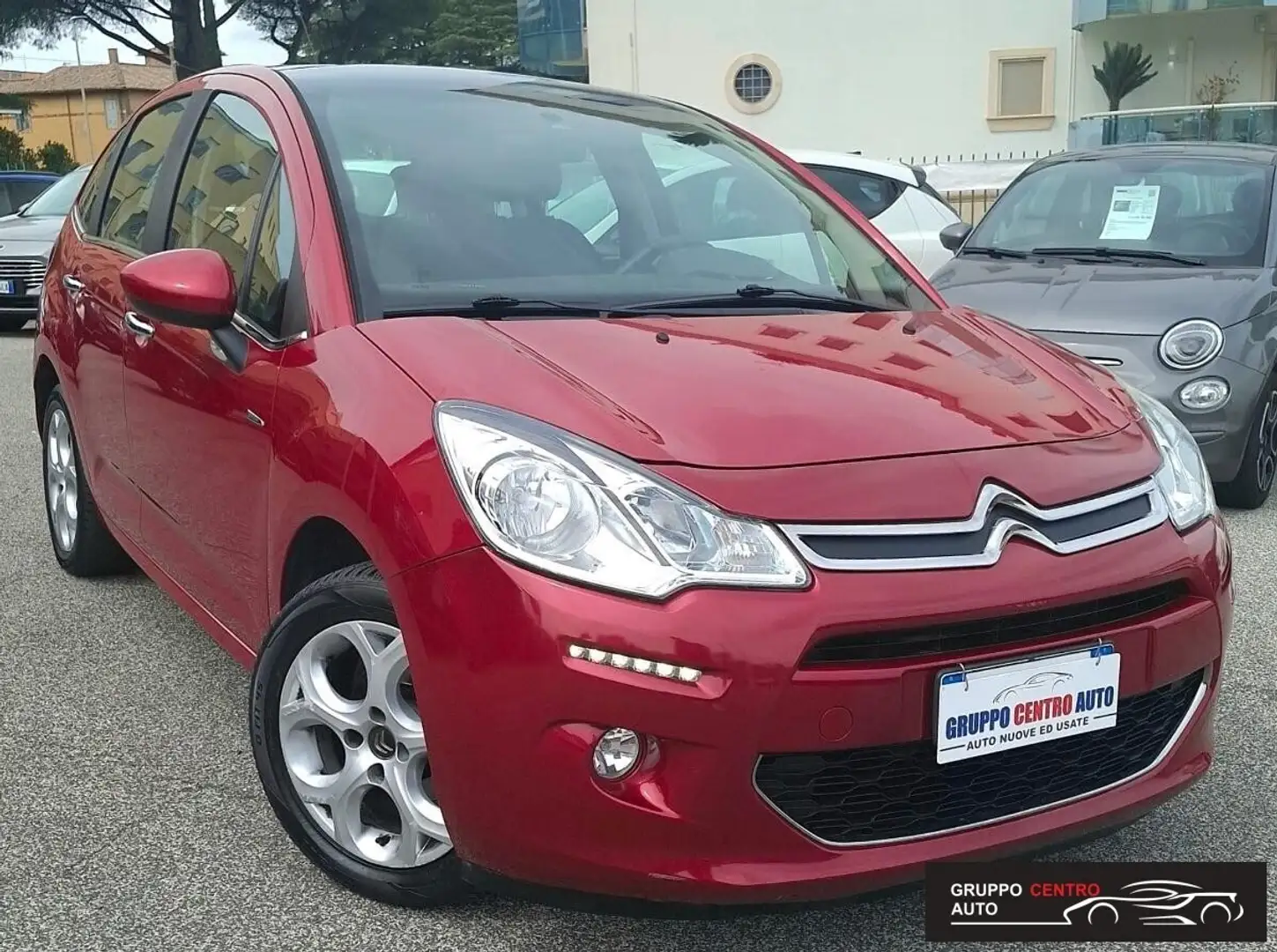 Citroen C3 PureTech 82 Exclusive Rosso - 2