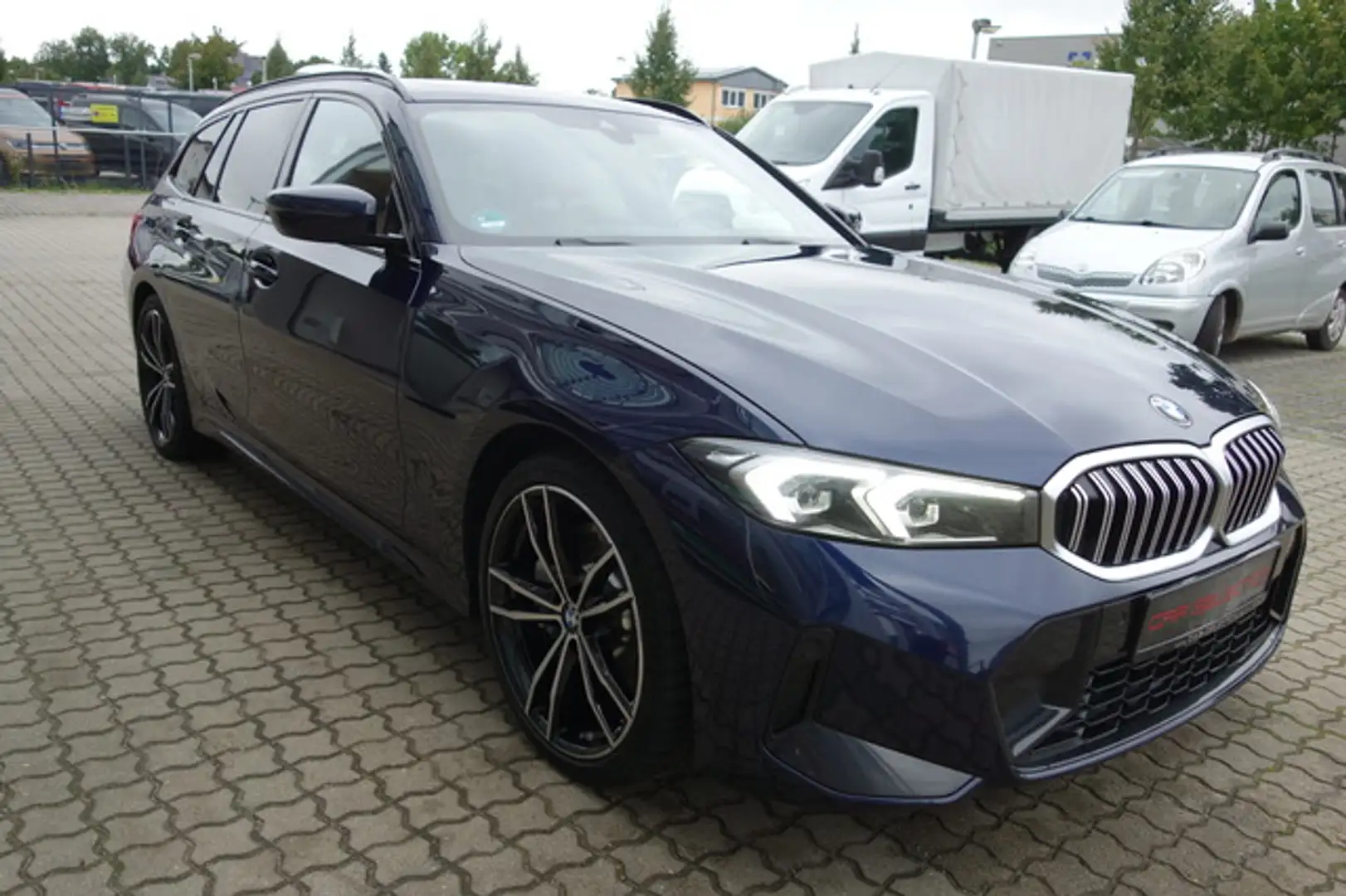 BMW 330 d xDrive M SPORT PANO/STDHZG/H&K/TARTUFO/NAVI Blau - 2